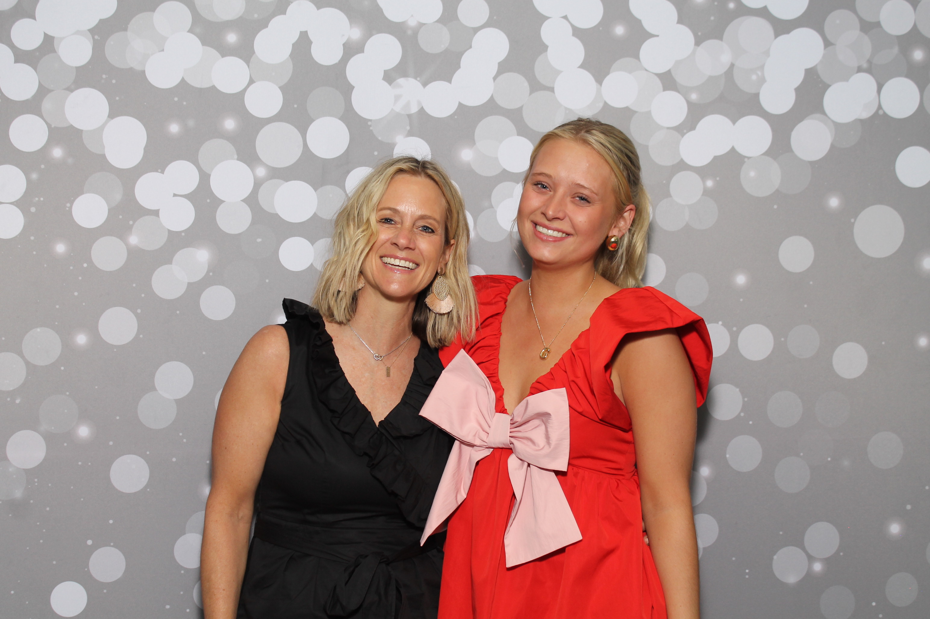 Red Dress Gala | View more photos from the event at gallery.photoboothcincy.com/u/PhotoBoothCincy/Red-Dress-Gala-1