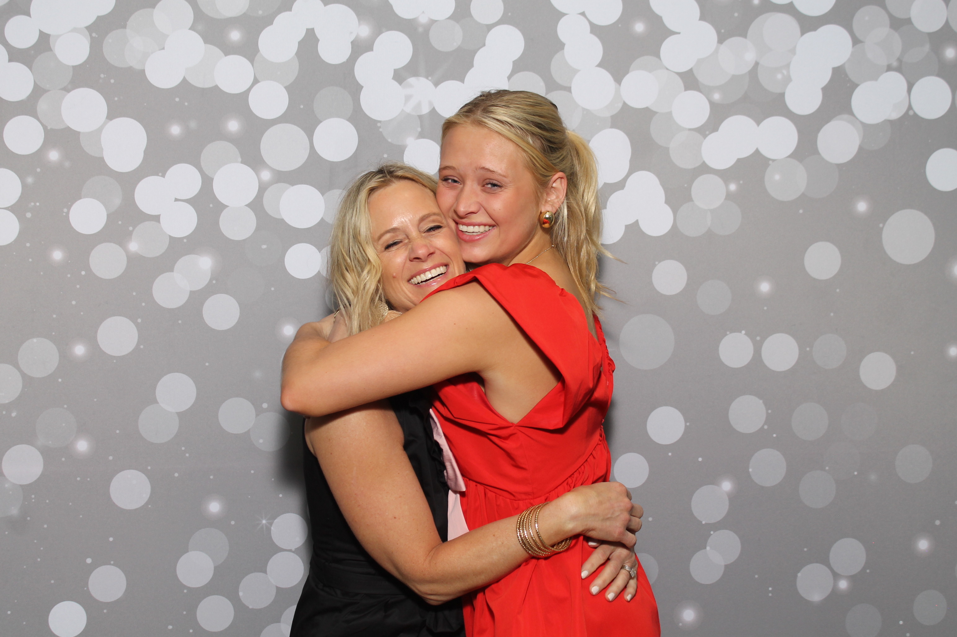 Red Dress Gala | View more photos from the event at gallery.photoboothcincy.com/u/PhotoBoothCincy/Red-Dress-Gala-1