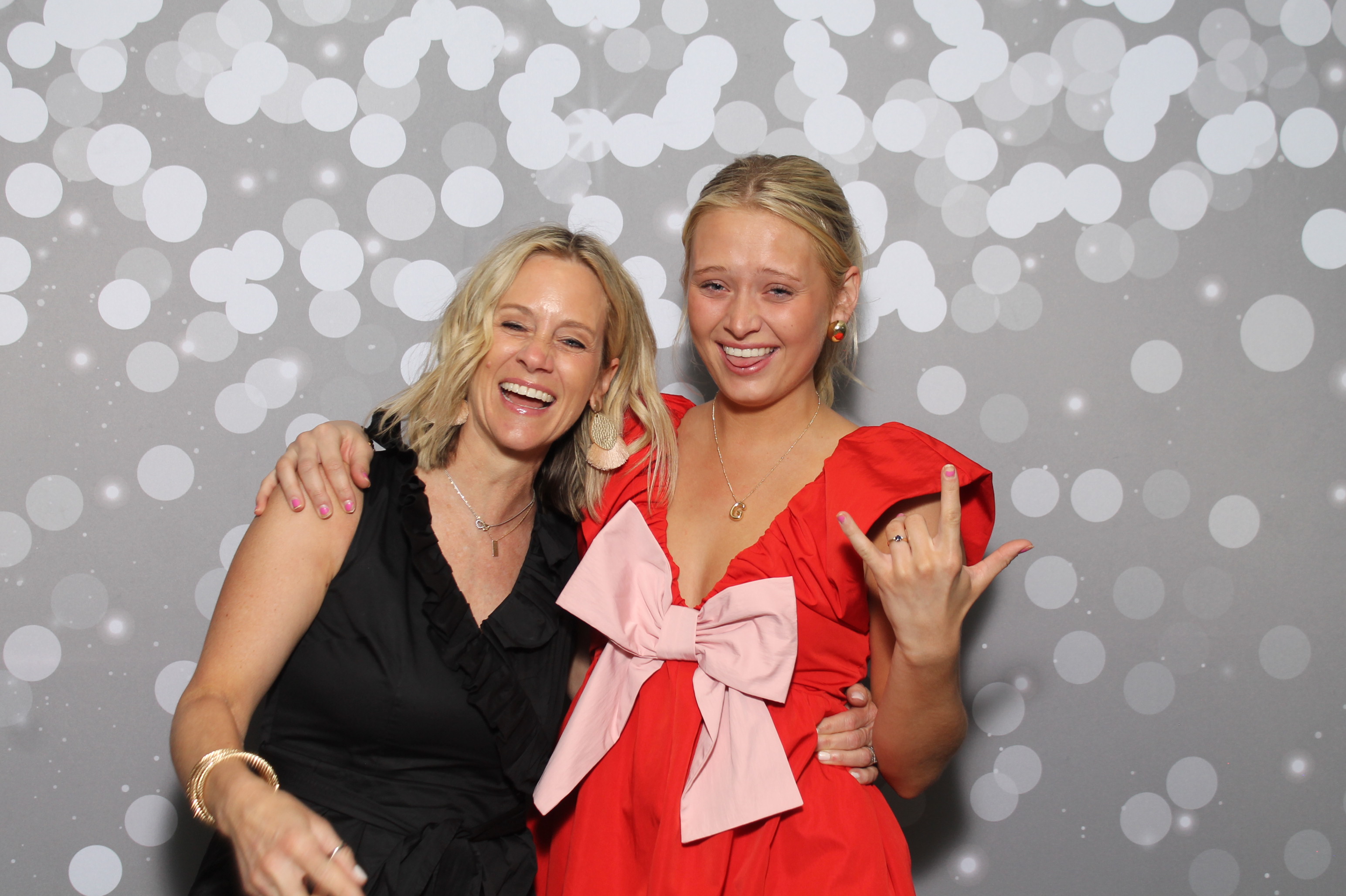 Red Dress Gala | View more photos from the event at gallery.photoboothcincy.com/u/PhotoBoothCincy/Red-Dress-Gala-1