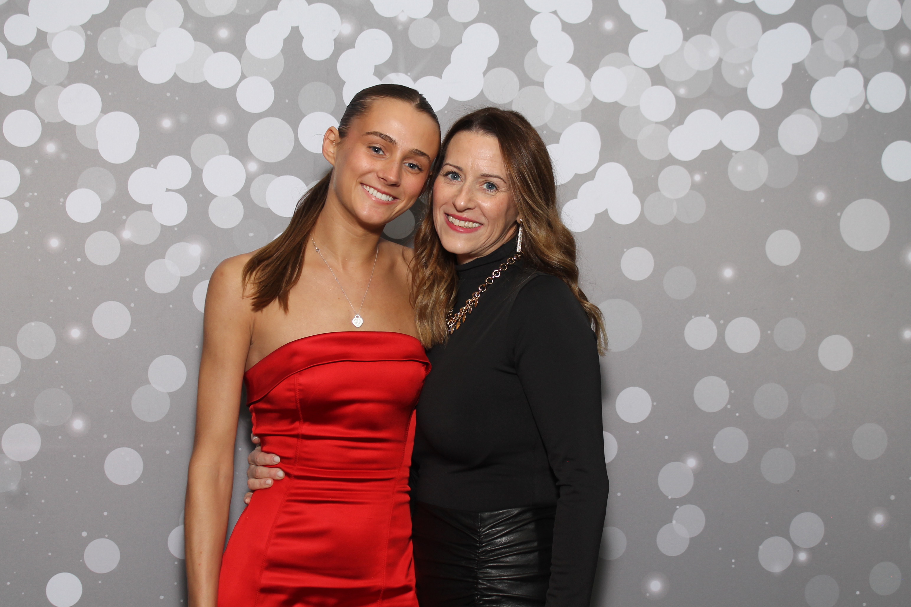 Red Dress Gala | View more photos from the event at gallery.photoboothcincy.com/u/PhotoBoothCincy/Red-Dress-Gala-1