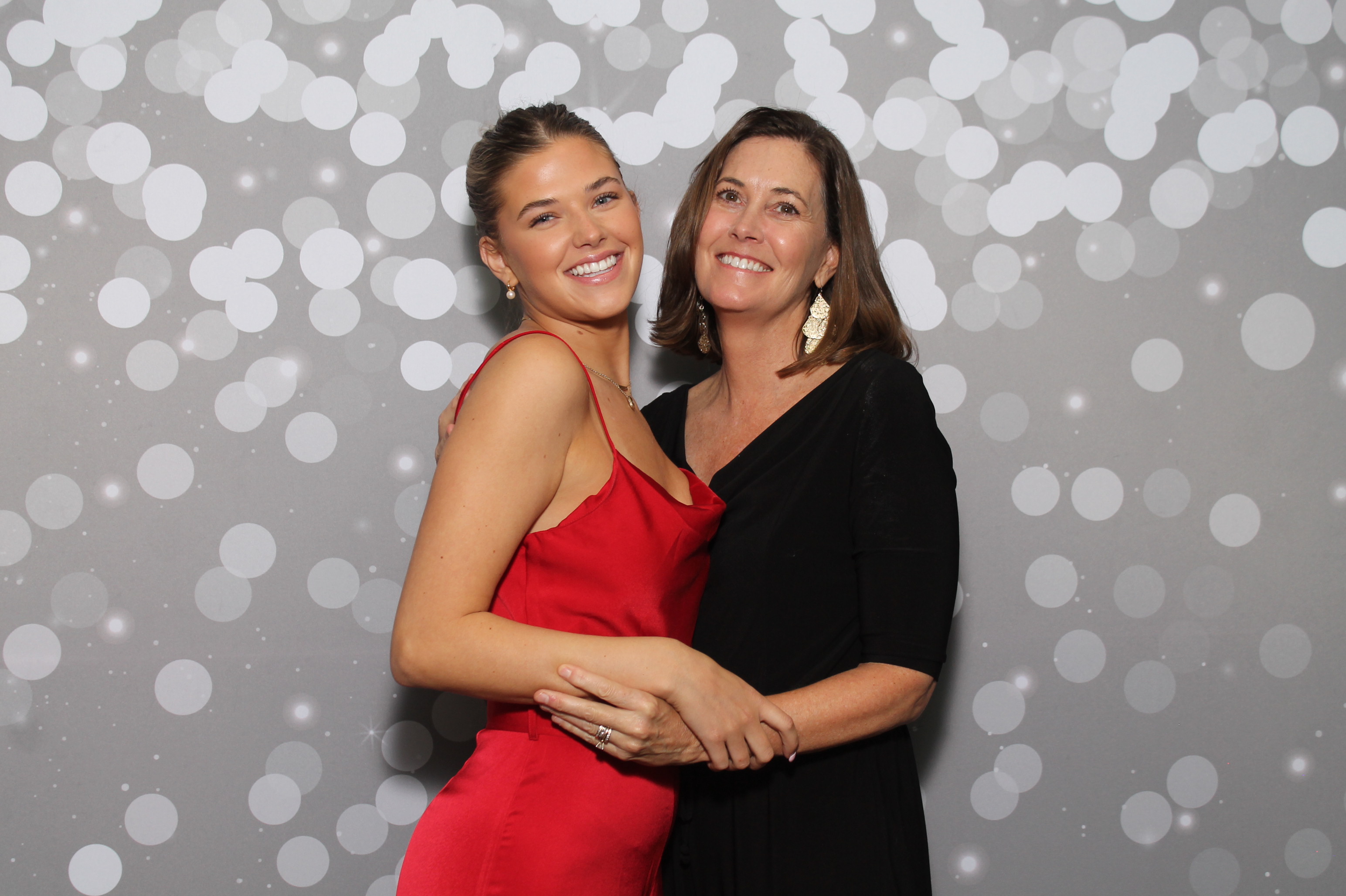 Red Dress Gala | View more photos from the event at gallery.photoboothcincy.com/u/PhotoBoothCincy/Red-Dress-Gala-1