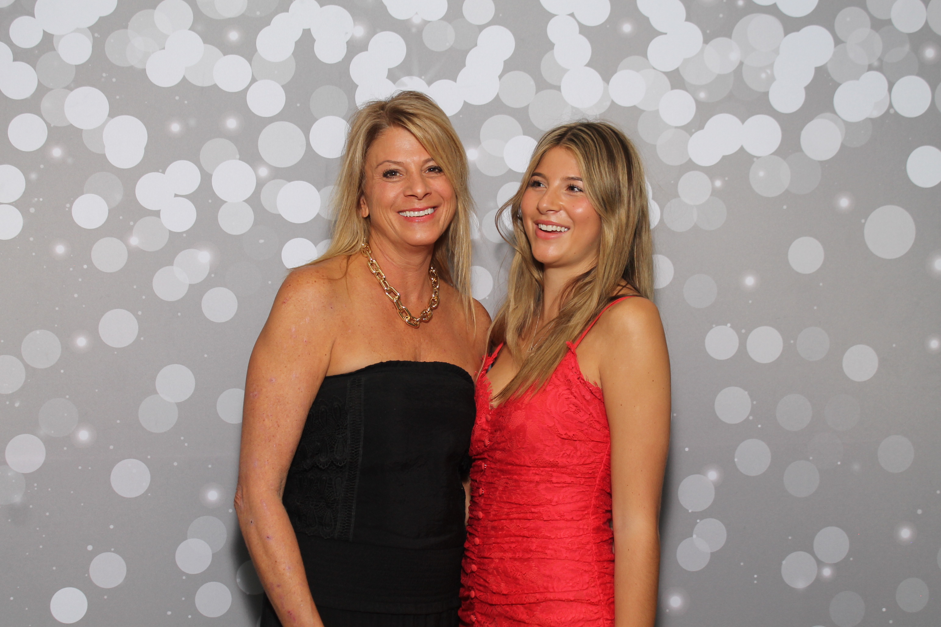 Red Dress Gala | View more photos from the event at gallery.photoboothcincy.com/u/PhotoBoothCincy/Red-Dress-Gala-1