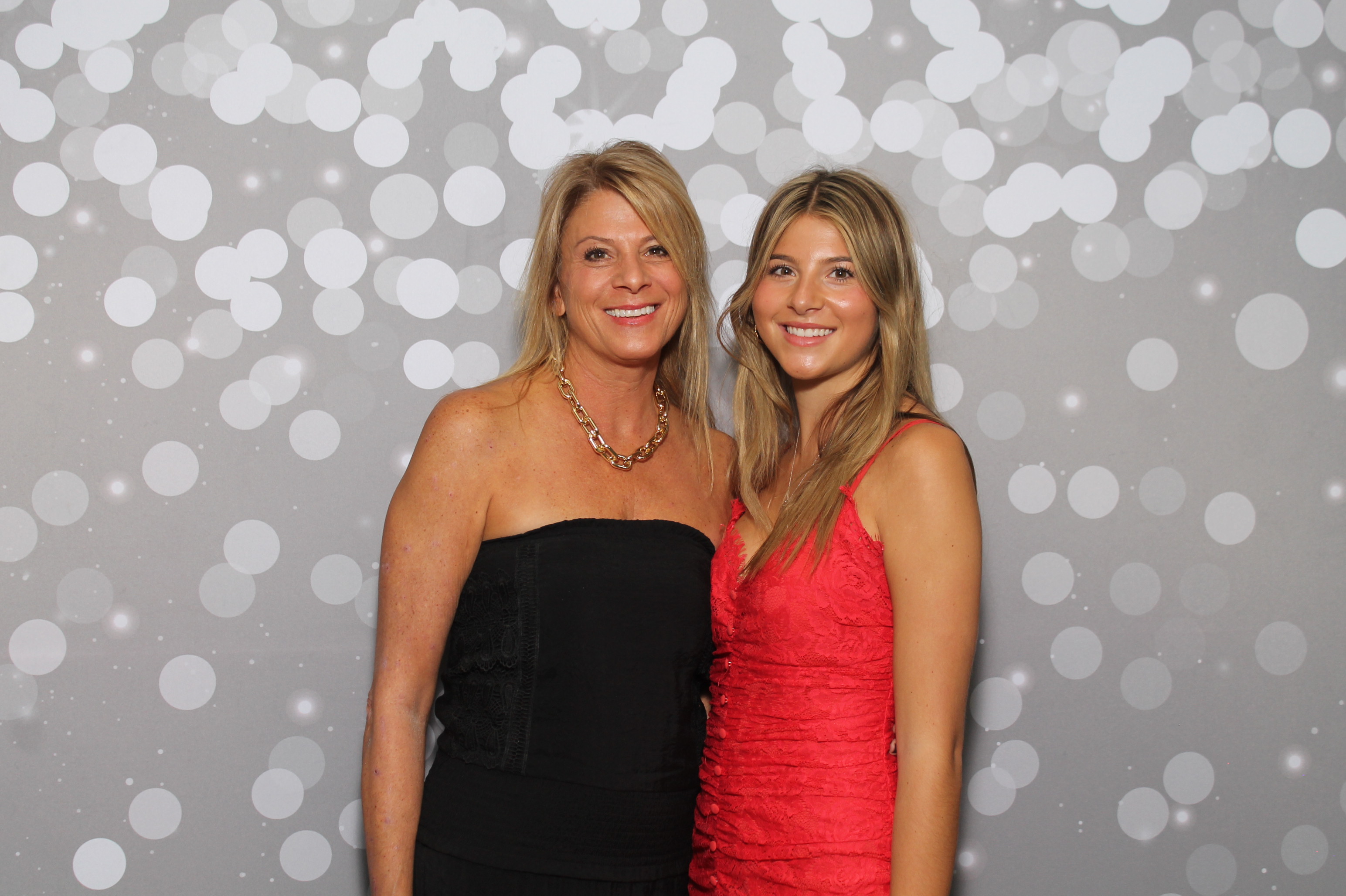 Red Dress Gala | View more photos from the event at gallery.photoboothcincy.com/u/PhotoBoothCincy/Red-Dress-Gala-1