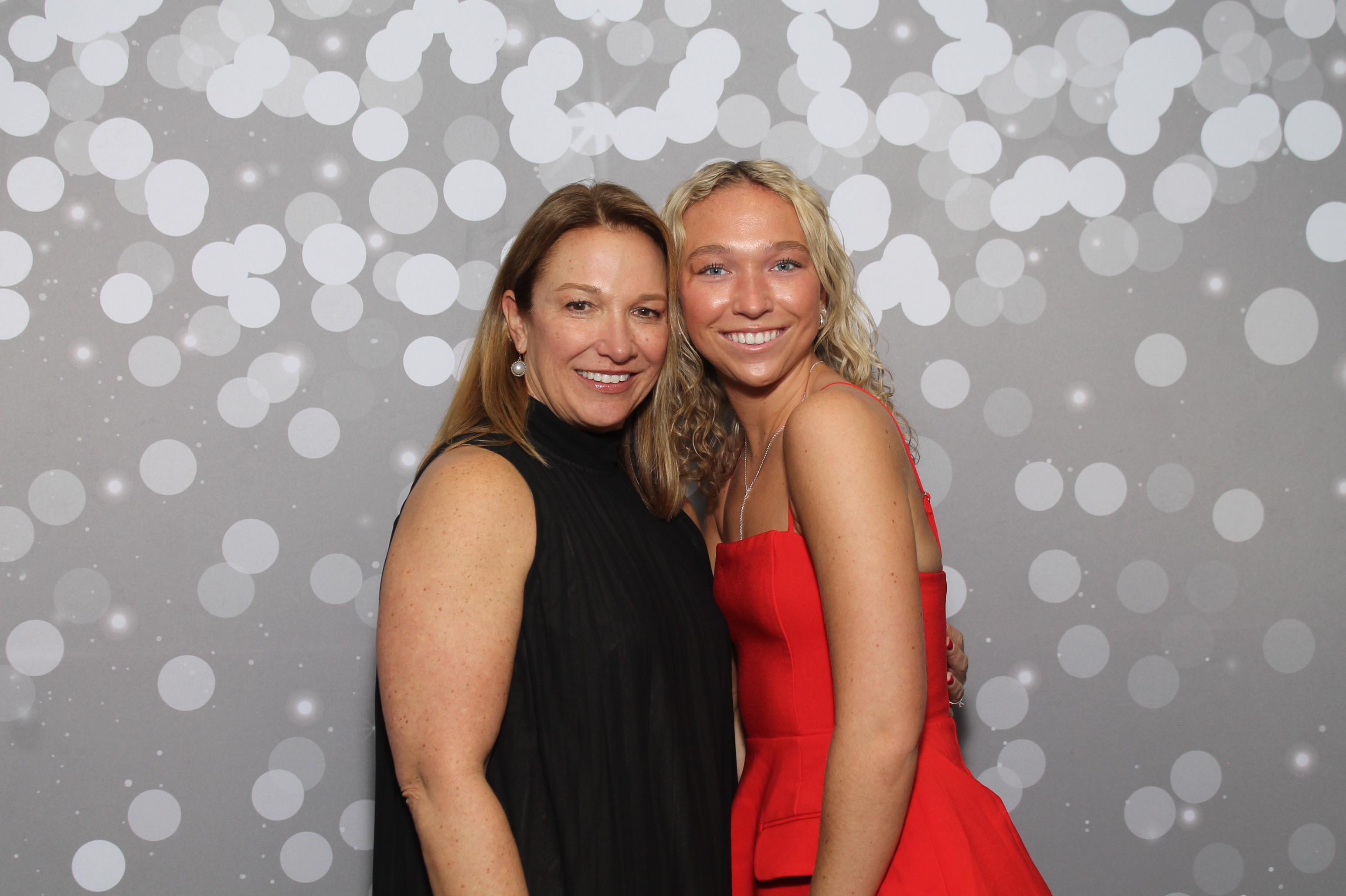 Red Dress Gala | View more photos from the event at gallery.photoboothcincy.com/u/PhotoBoothCincy/Red-Dress-Gala-1