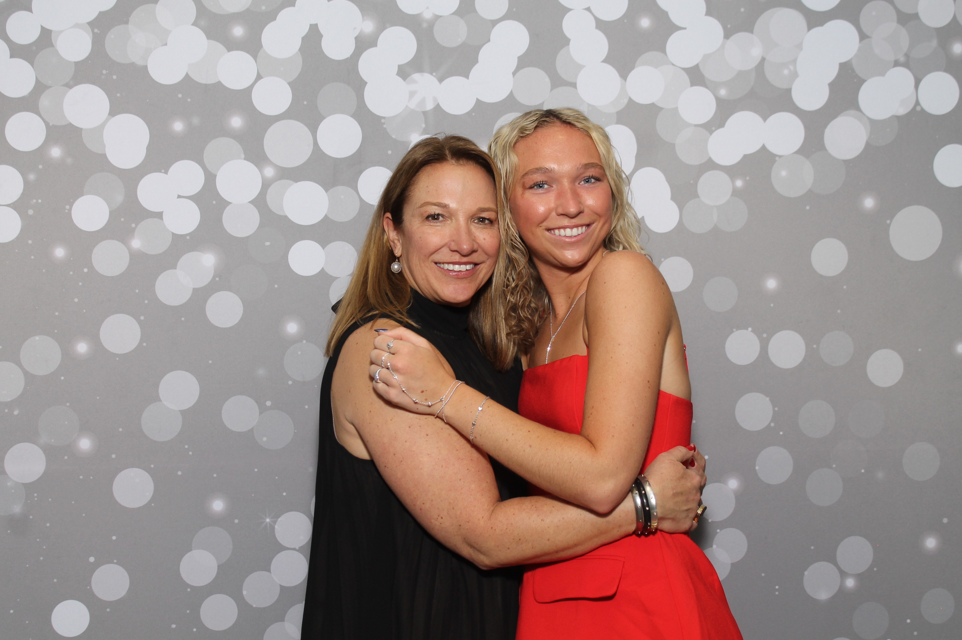 Red Dress Gala | View more photos from the event at gallery.photoboothcincy.com/u/PhotoBoothCincy/Red-Dress-Gala-1