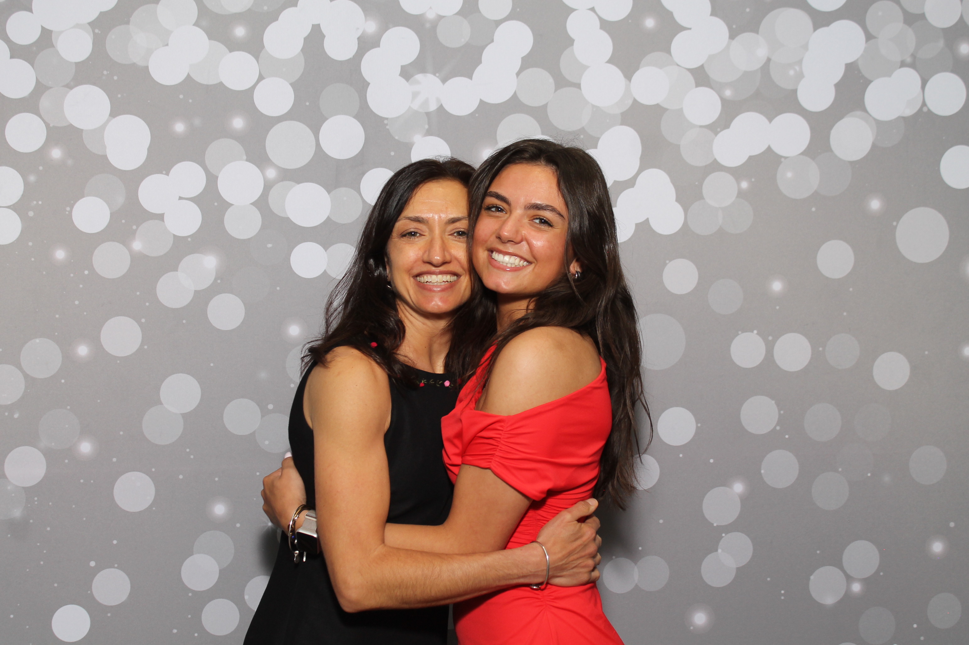 Red Dress Gala | View more photos from the event at gallery.photoboothcincy.com/u/PhotoBoothCincy/Red-Dress-Gala-1