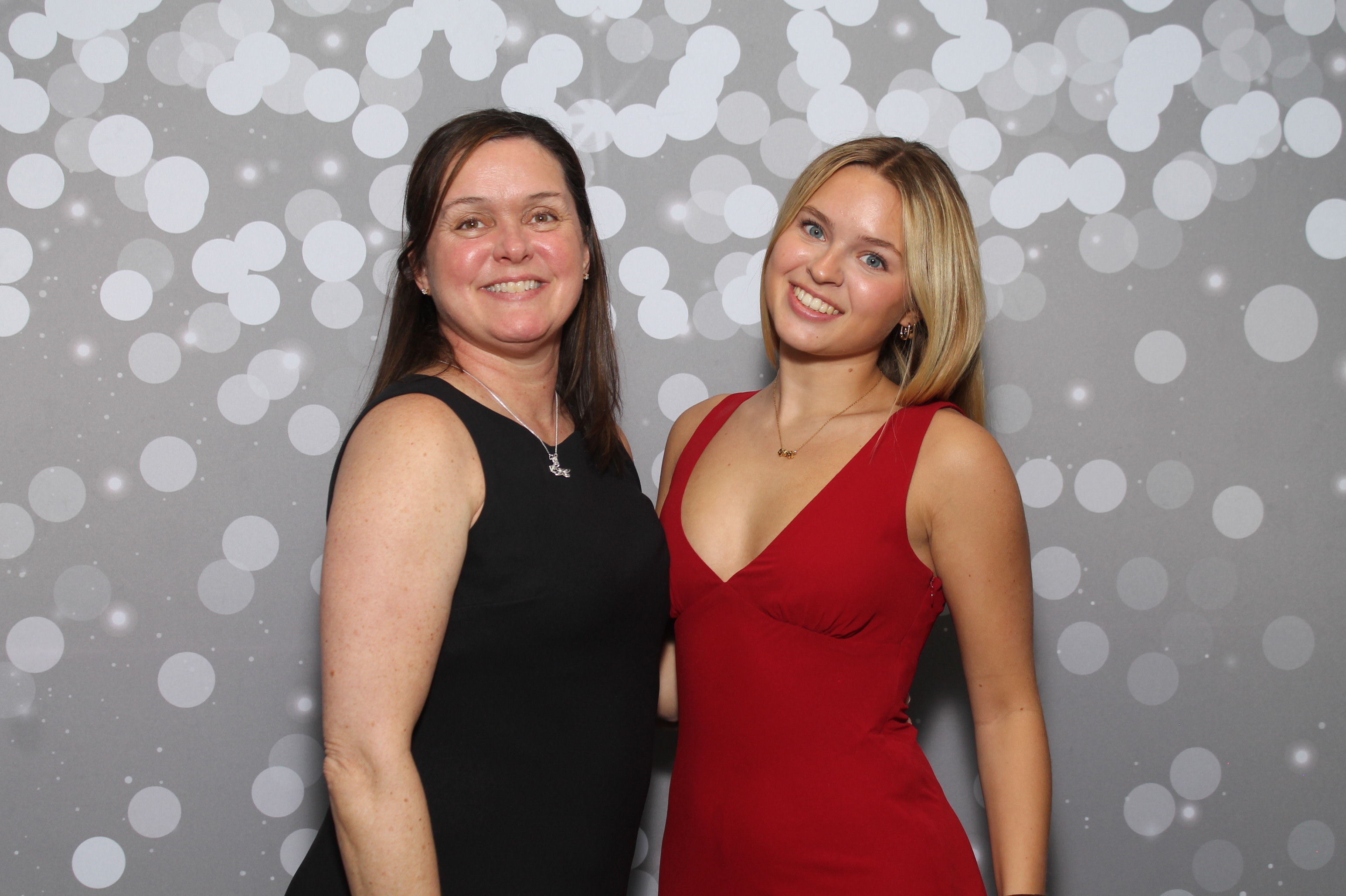 Red Dress Gala | View more photos from the event at gallery.photoboothcincy.com/u/PhotoBoothCincy/Red-Dress-Gala-1