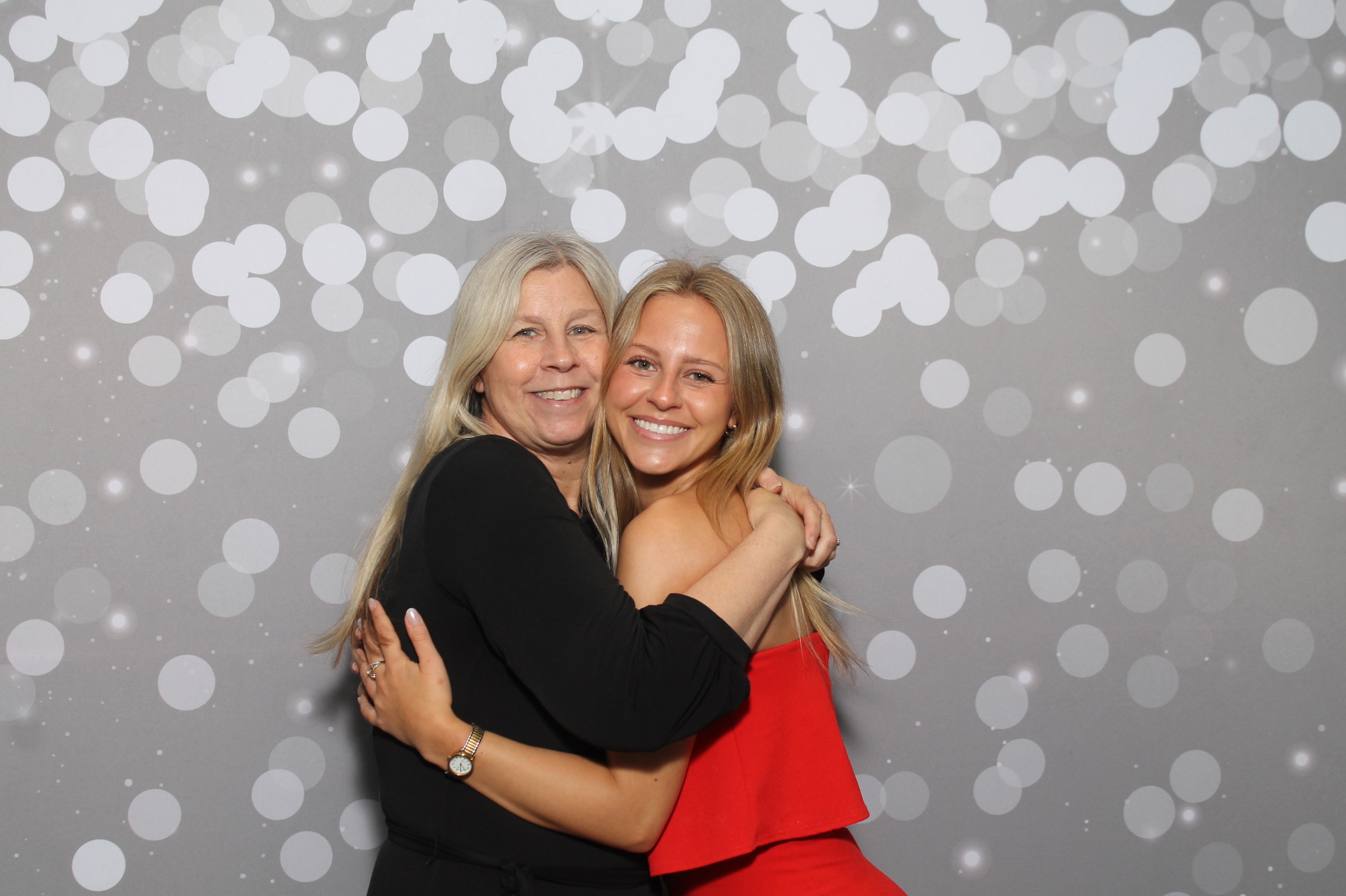 Red Dress Gala | View more photos from the event at gallery.photoboothcincy.com/u/PhotoBoothCincy/Red-Dress-Gala-1