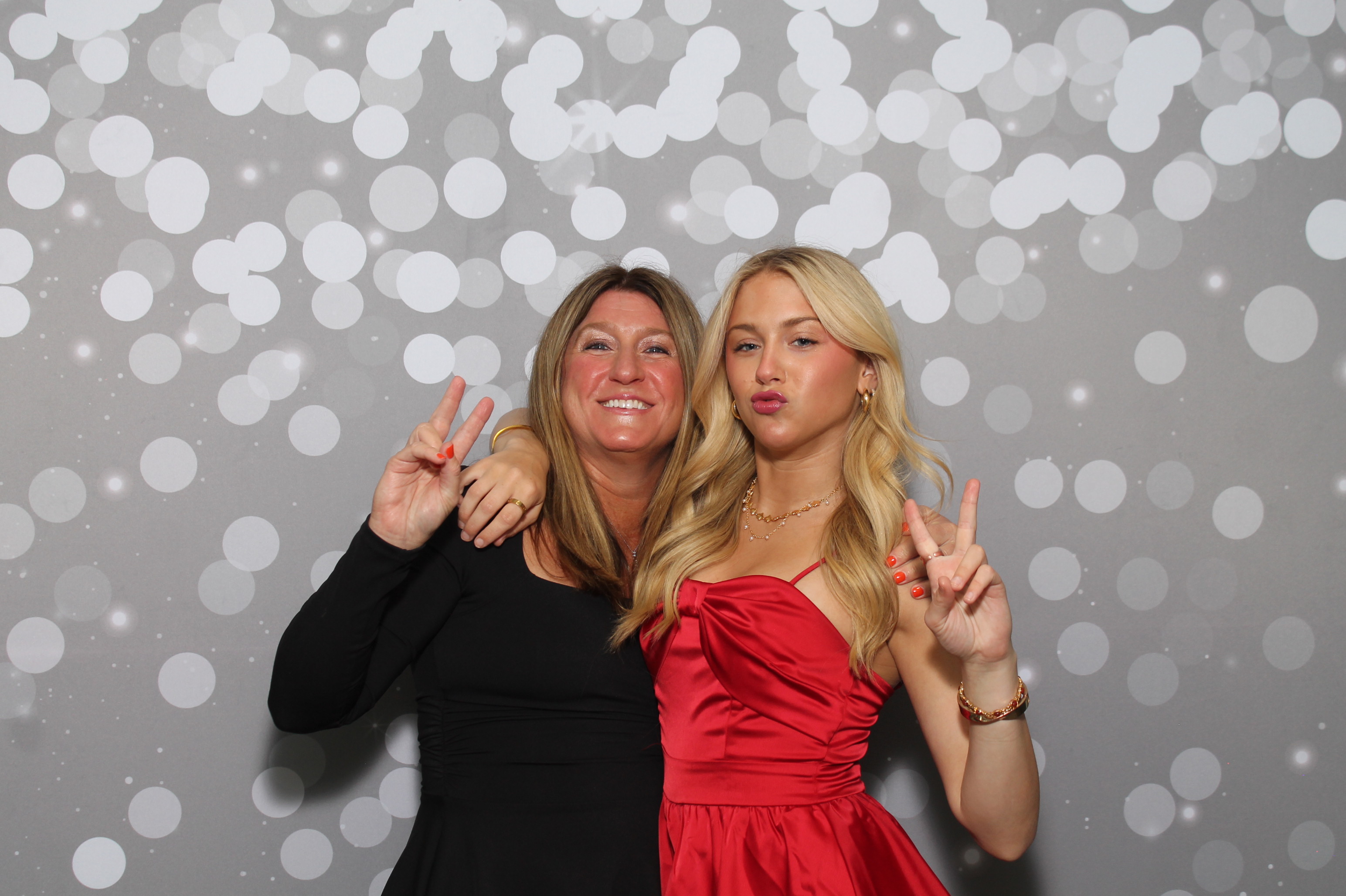 Red Dress Gala | View more photos from the event at gallery.photoboothcincy.com/u/PhotoBoothCincy/Red-Dress-Gala-1