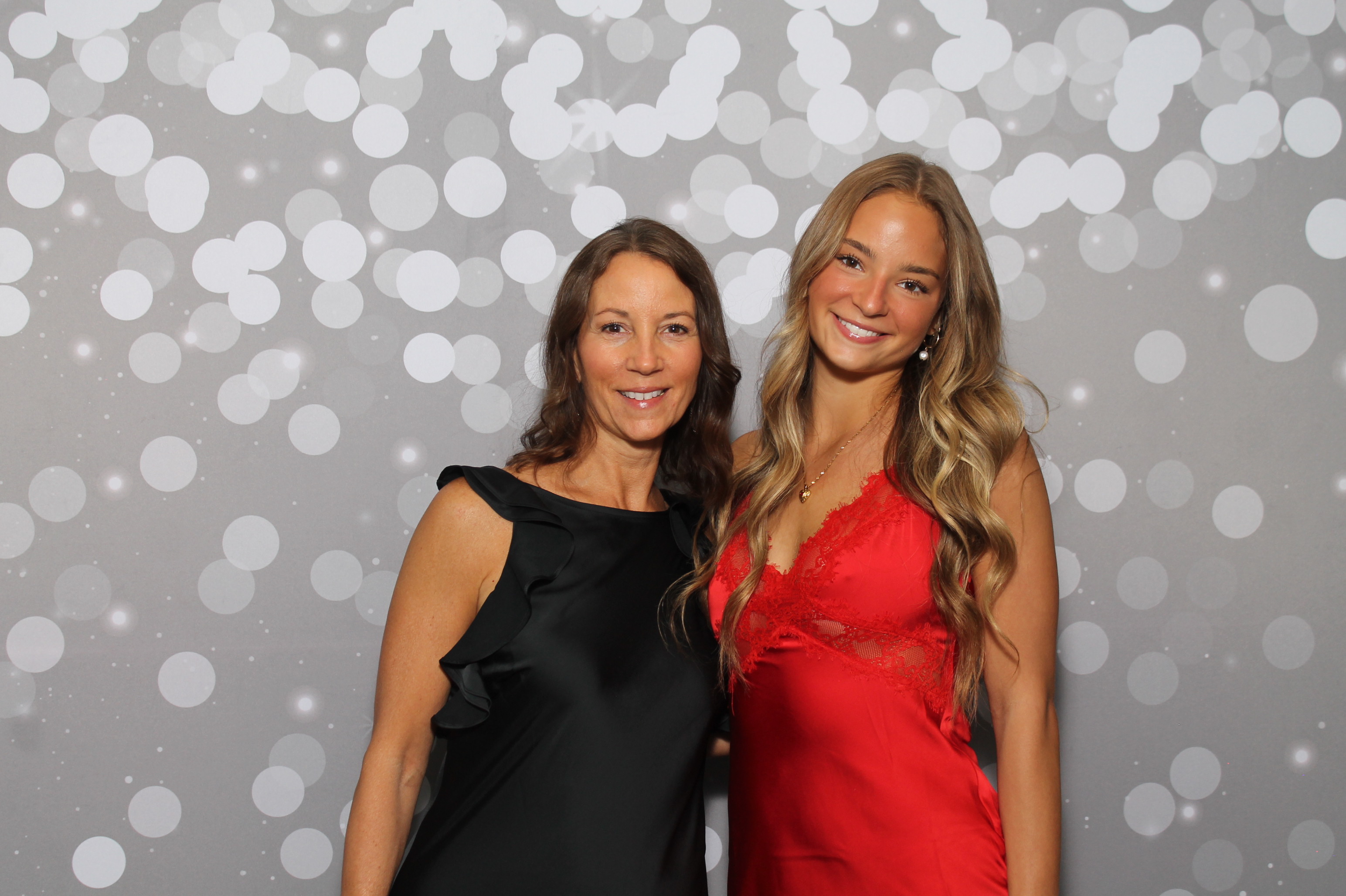 Red Dress Gala | View more photos from the event at gallery.photoboothcincy.com/u/PhotoBoothCincy/Red-Dress-Gala-1