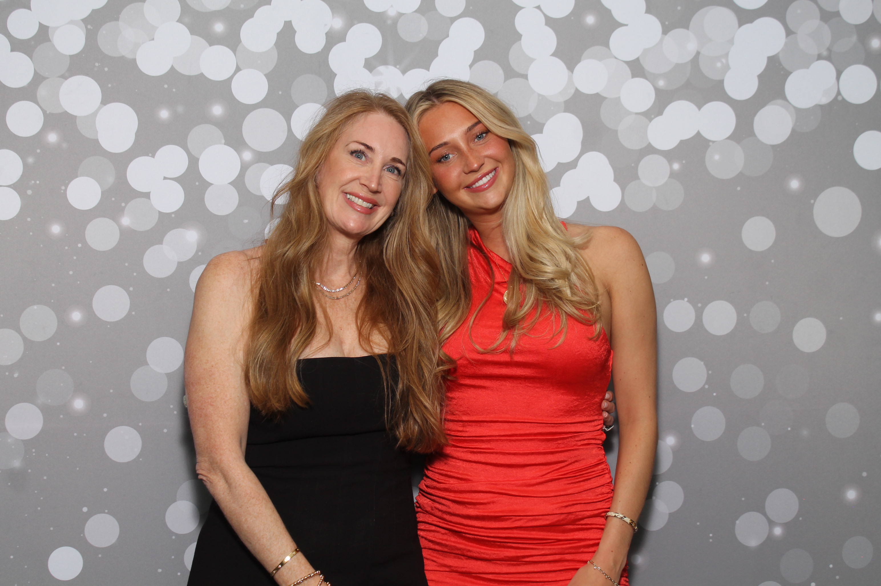 Red Dress Gala | View more photos from the event at gallery.photoboothcincy.com/u/PhotoBoothCincy/Red-Dress-Gala-1