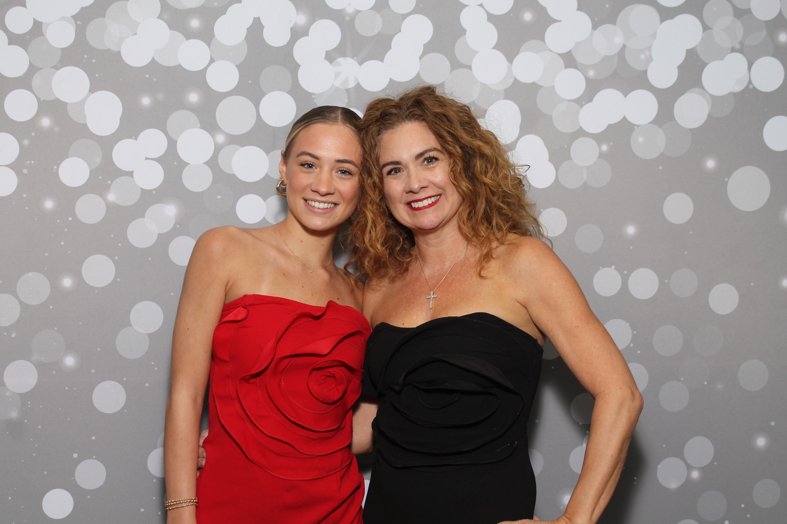 Red Dress Gala | View more photos from the event at gallery.photoboothcincy.com/u/PhotoBoothCincy/Red-Dress-Gala-1