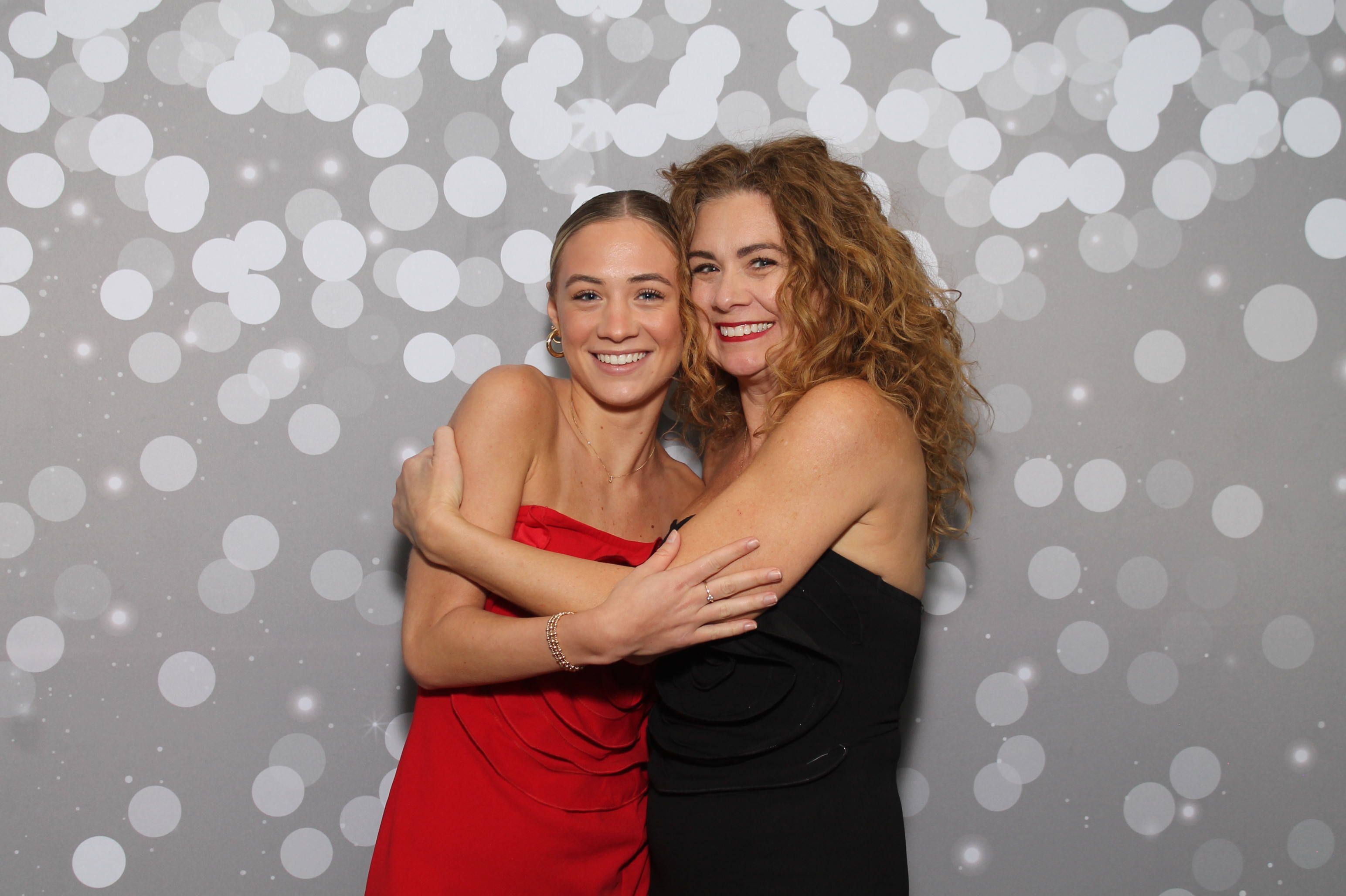 Red Dress Gala | View more photos from the event at gallery.photoboothcincy.com/u/PhotoBoothCincy/Red-Dress-Gala-1