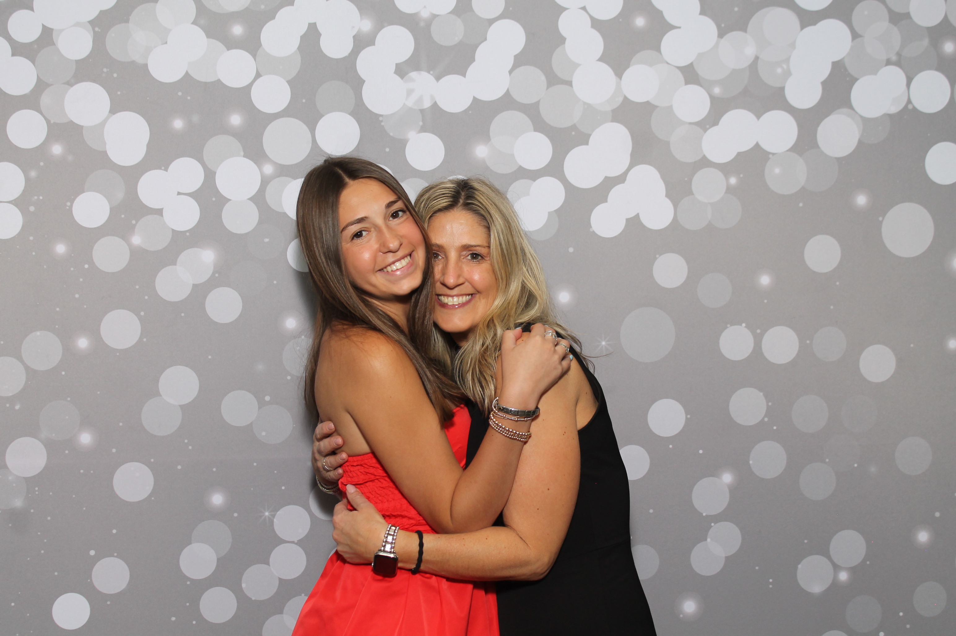 Red Dress Gala | View more photos from the event at gallery.photoboothcincy.com/u/PhotoBoothCincy/Red-Dress-Gala-1