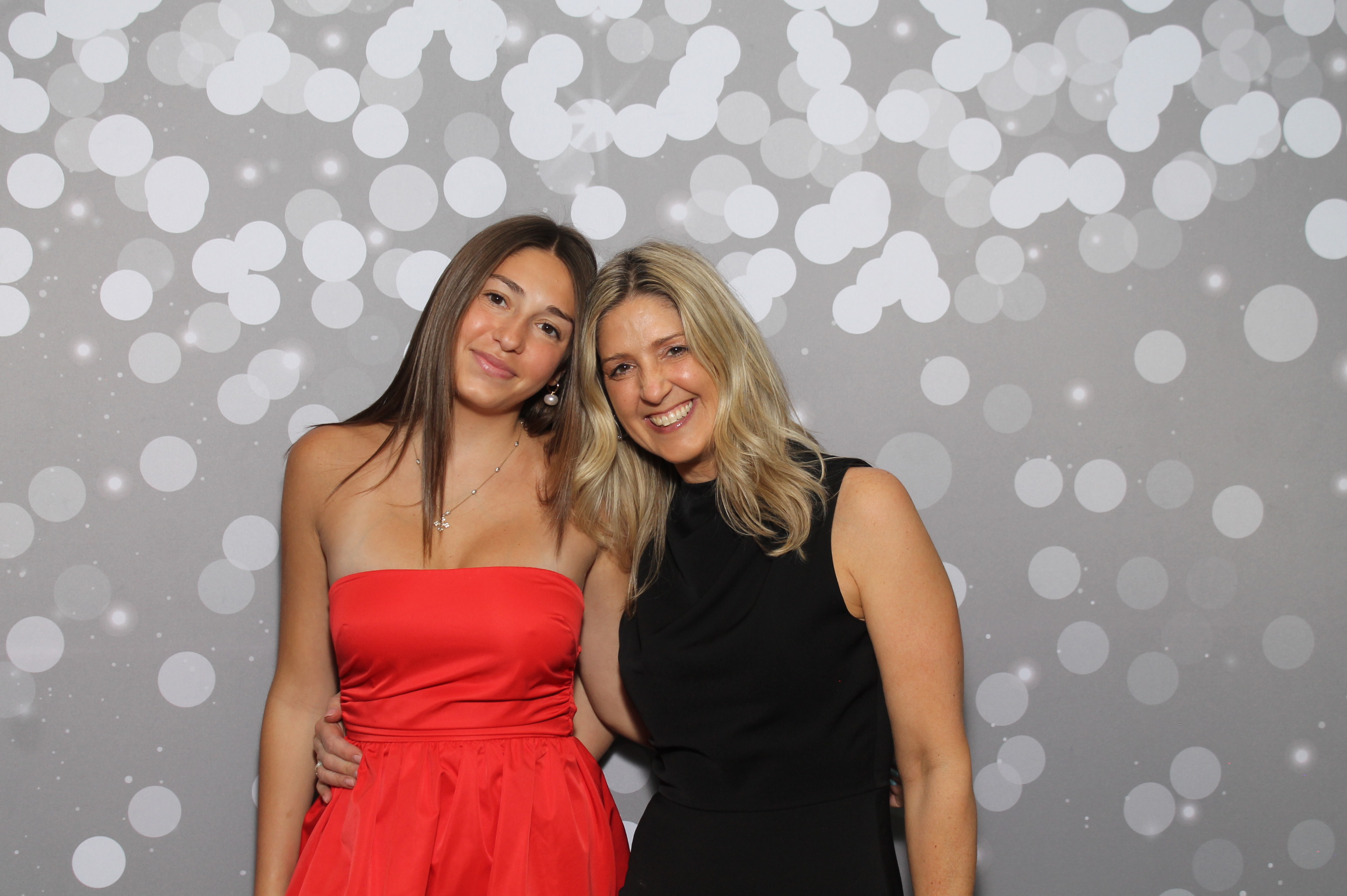 Red Dress Gala | View more photos from the event at gallery.photoboothcincy.com/u/PhotoBoothCincy/Red-Dress-Gala-1