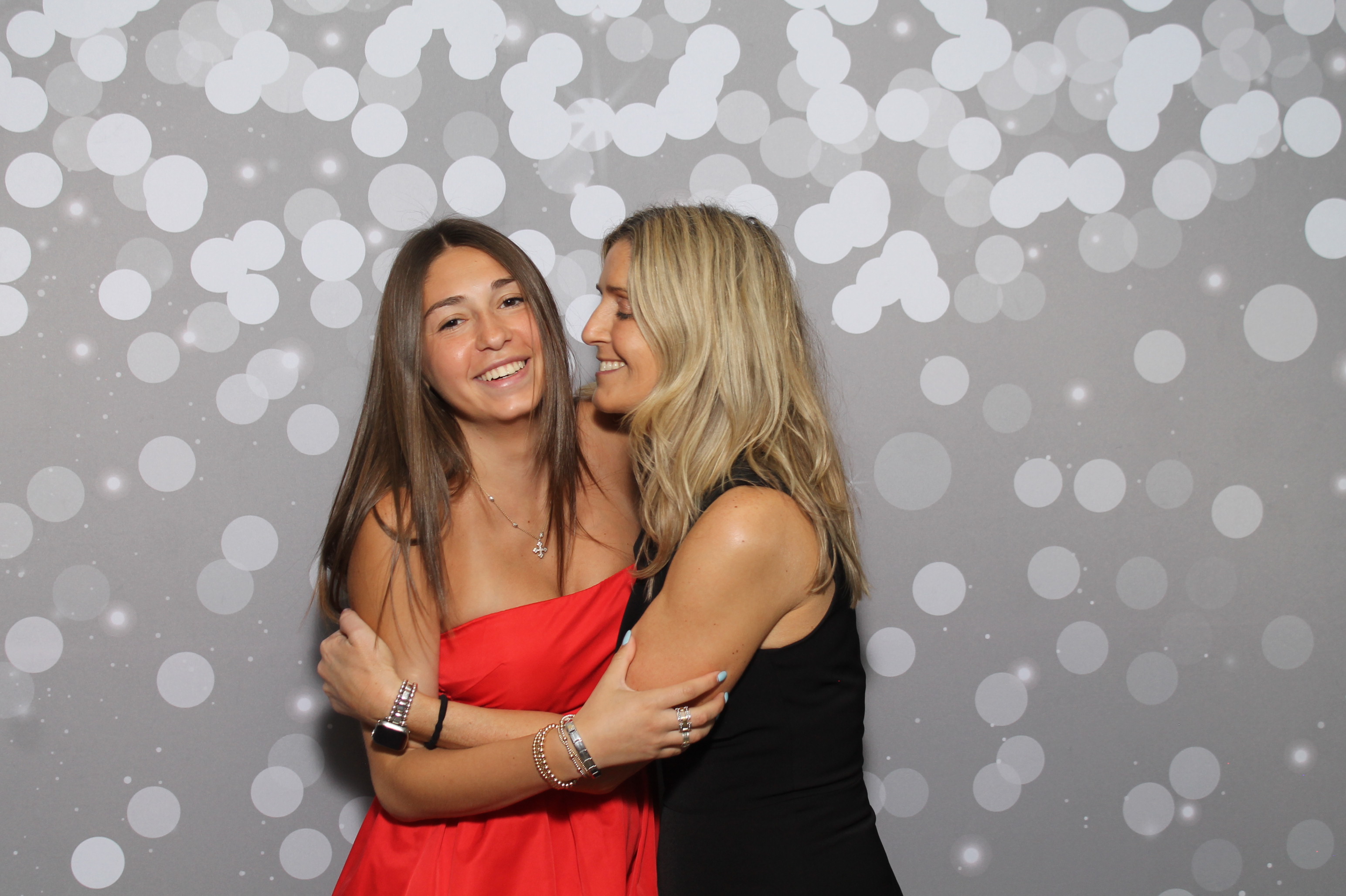Red Dress Gala | View more photos from the event at gallery.photoboothcincy.com/u/PhotoBoothCincy/Red-Dress-Gala-1