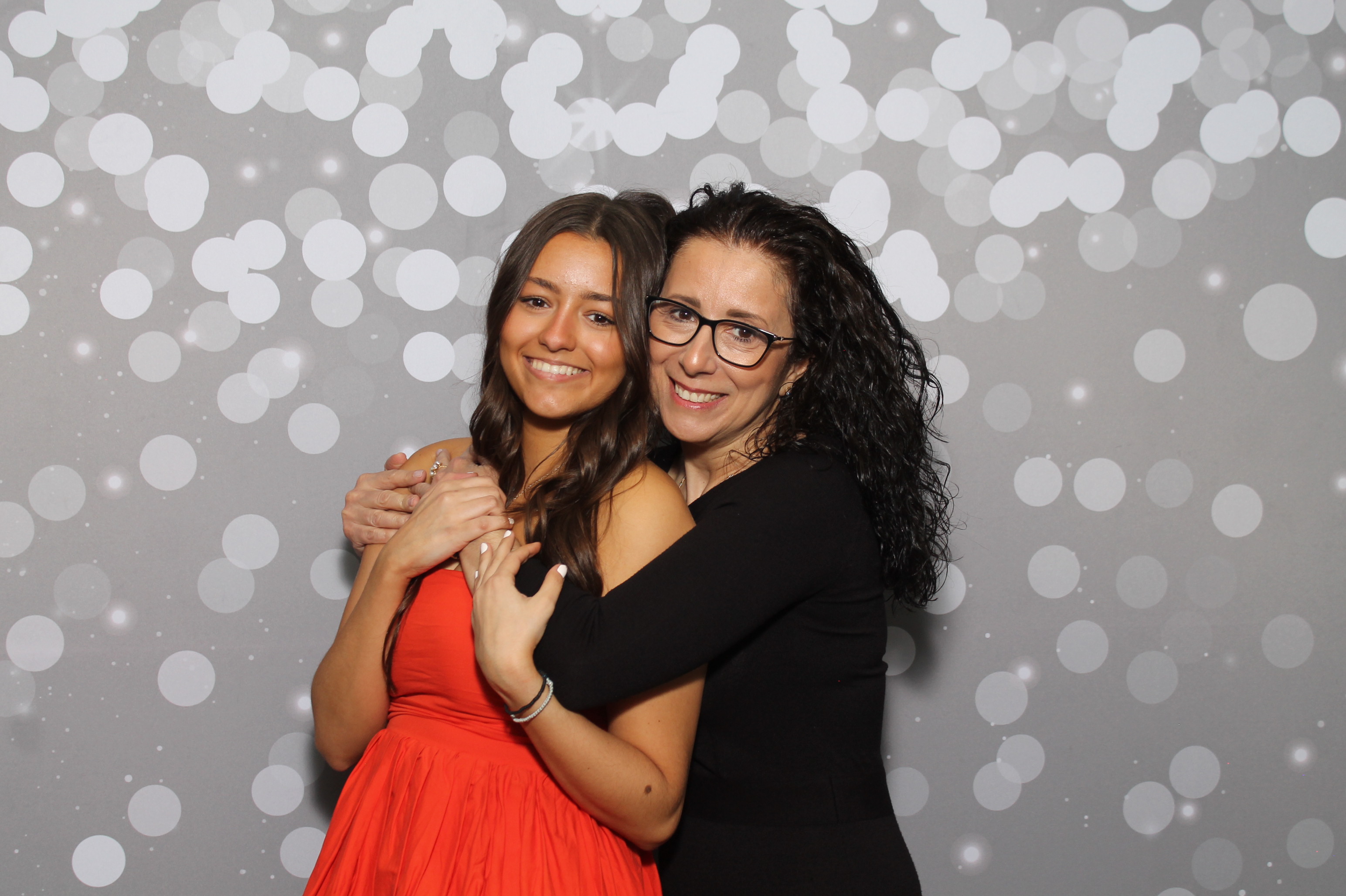 Red Dress Gala | View more photos from the event at gallery.photoboothcincy.com/u/PhotoBoothCincy/Red-Dress-Gala-1