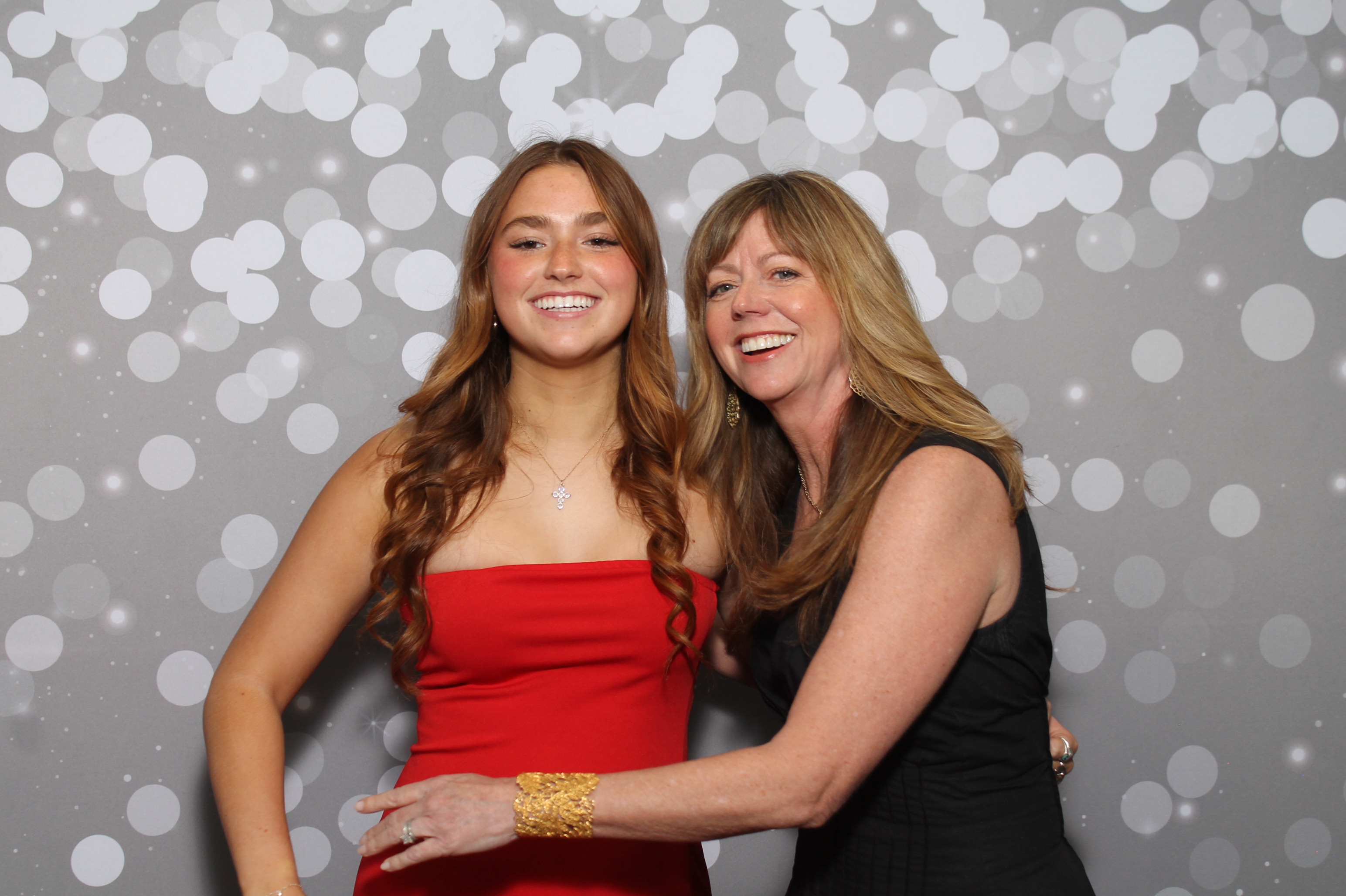 Red Dress Gala | View more photos from the event at gallery.photoboothcincy.com/u/PhotoBoothCincy/Red-Dress-Gala-1