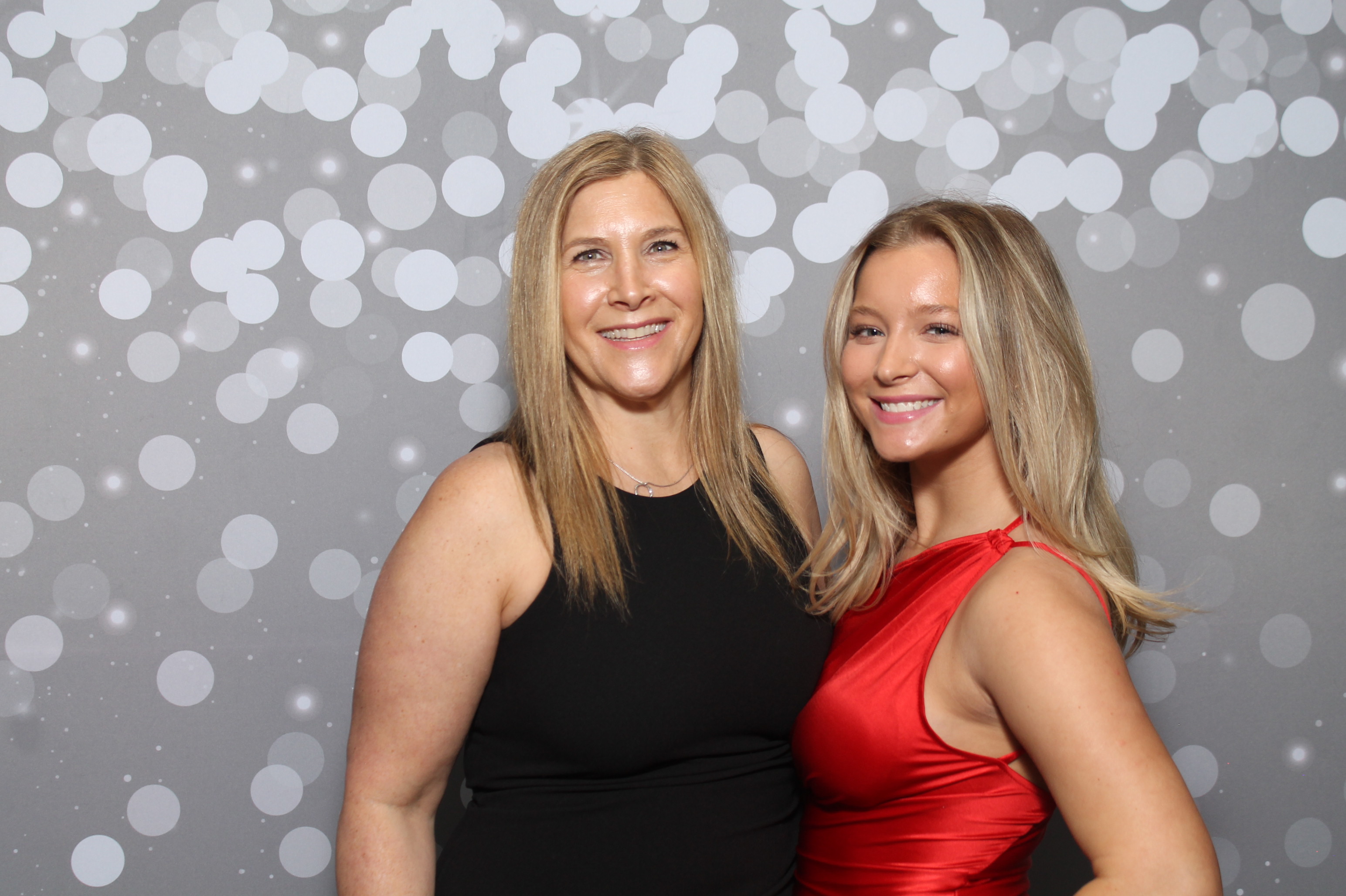Red Dress Gala | View more photos from the event at gallery.photoboothcincy.com/u/PhotoBoothCincy/Red-Dress-Gala-1