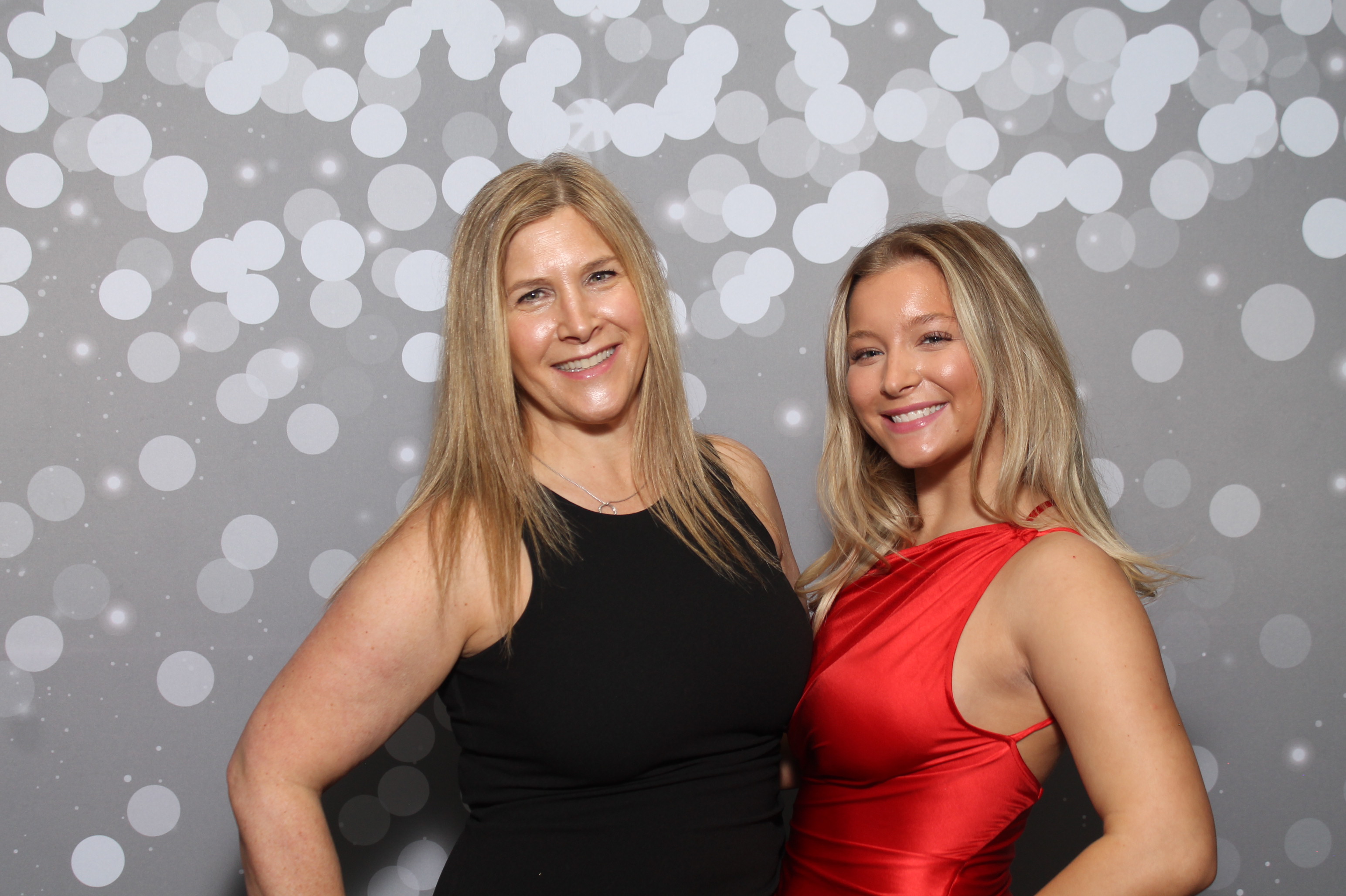 Red Dress Gala | View more photos from the event at gallery.photoboothcincy.com/u/PhotoBoothCincy/Red-Dress-Gala-1
