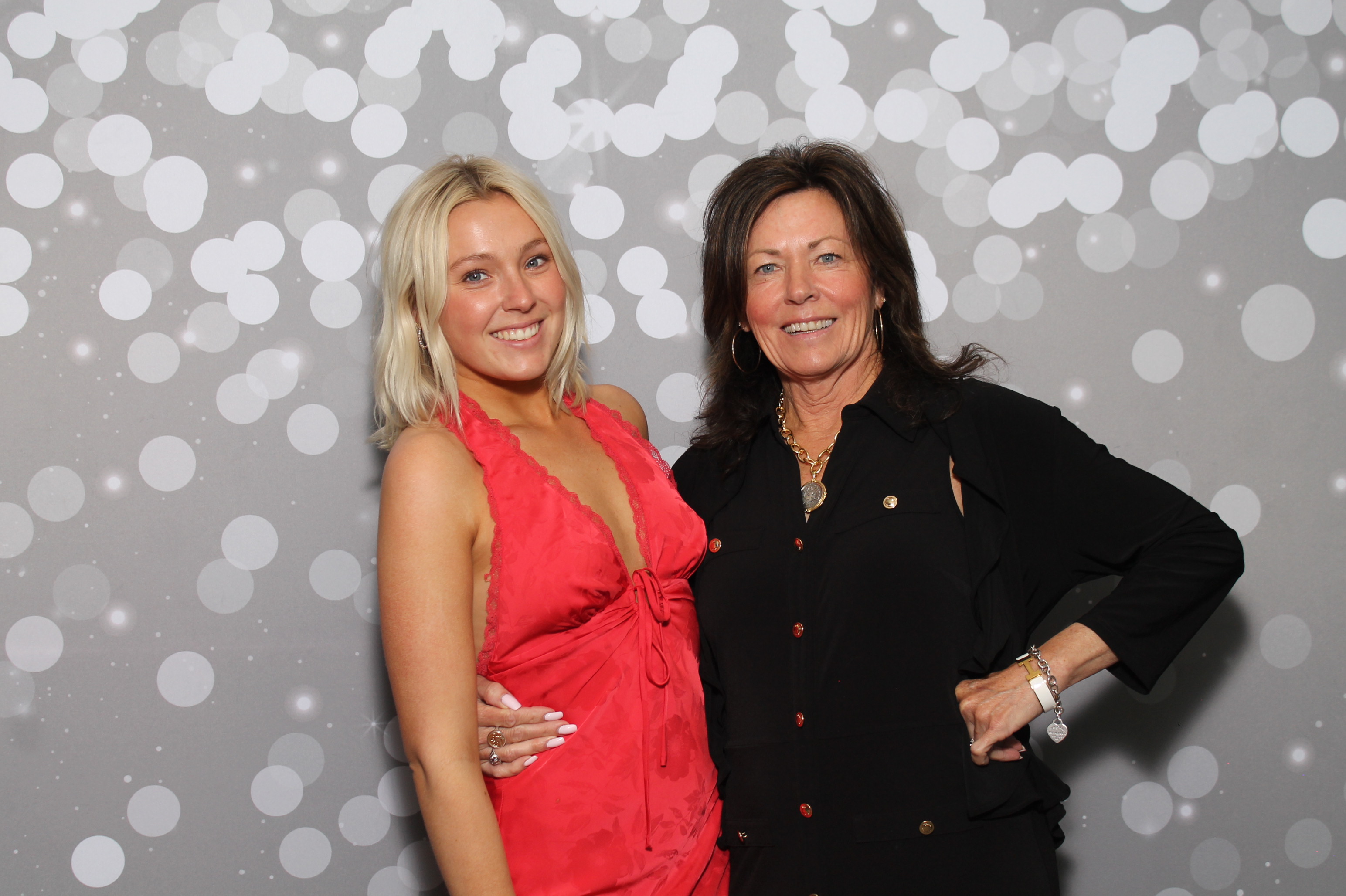Red Dress Gala | View more photos from the event at gallery.photoboothcincy.com/u/PhotoBoothCincy/Red-Dress-Gala-1