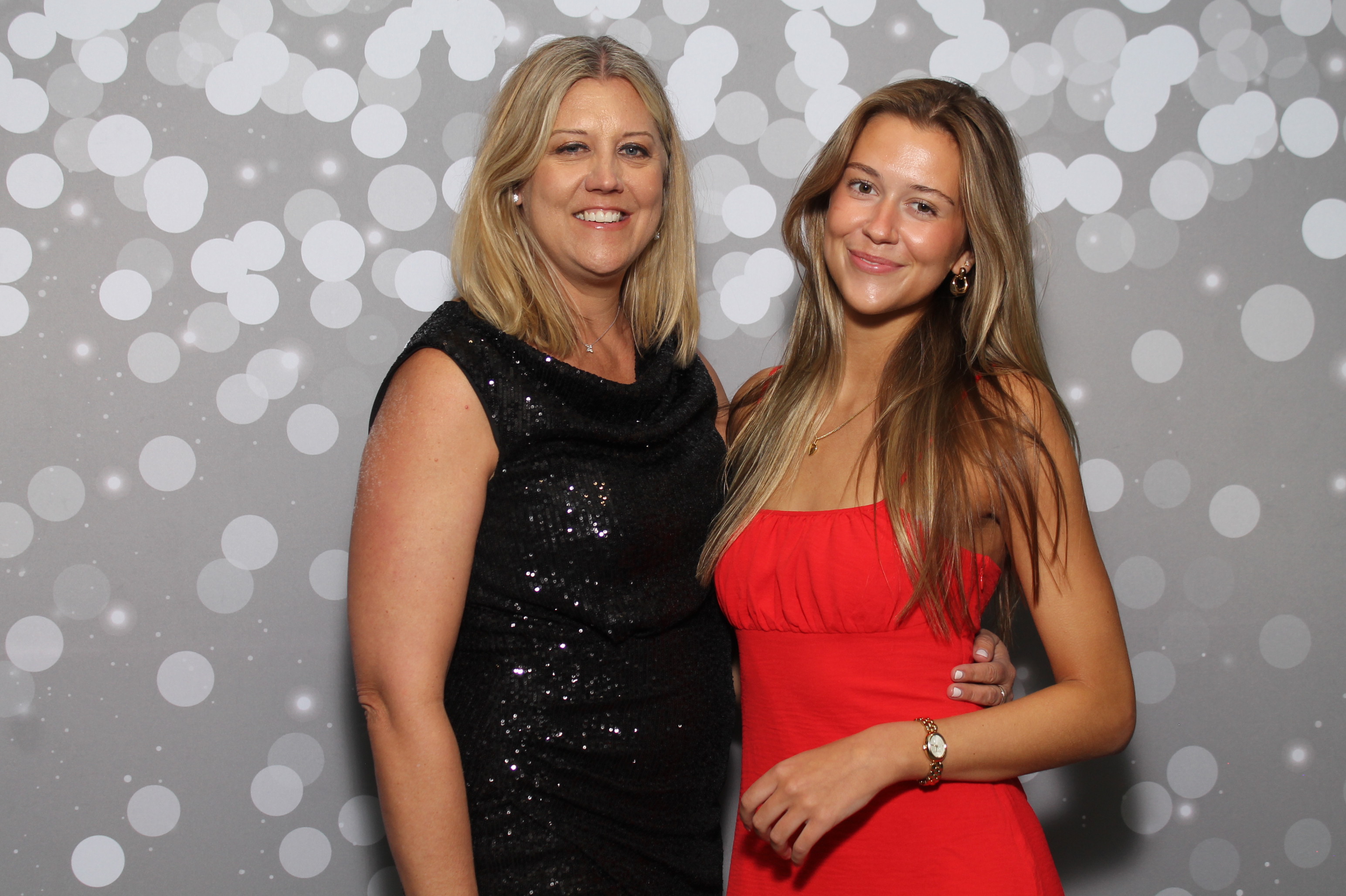 Red Dress Gala | View more photos from the event at gallery.photoboothcincy.com/u/PhotoBoothCincy/Red-Dress-Gala-1