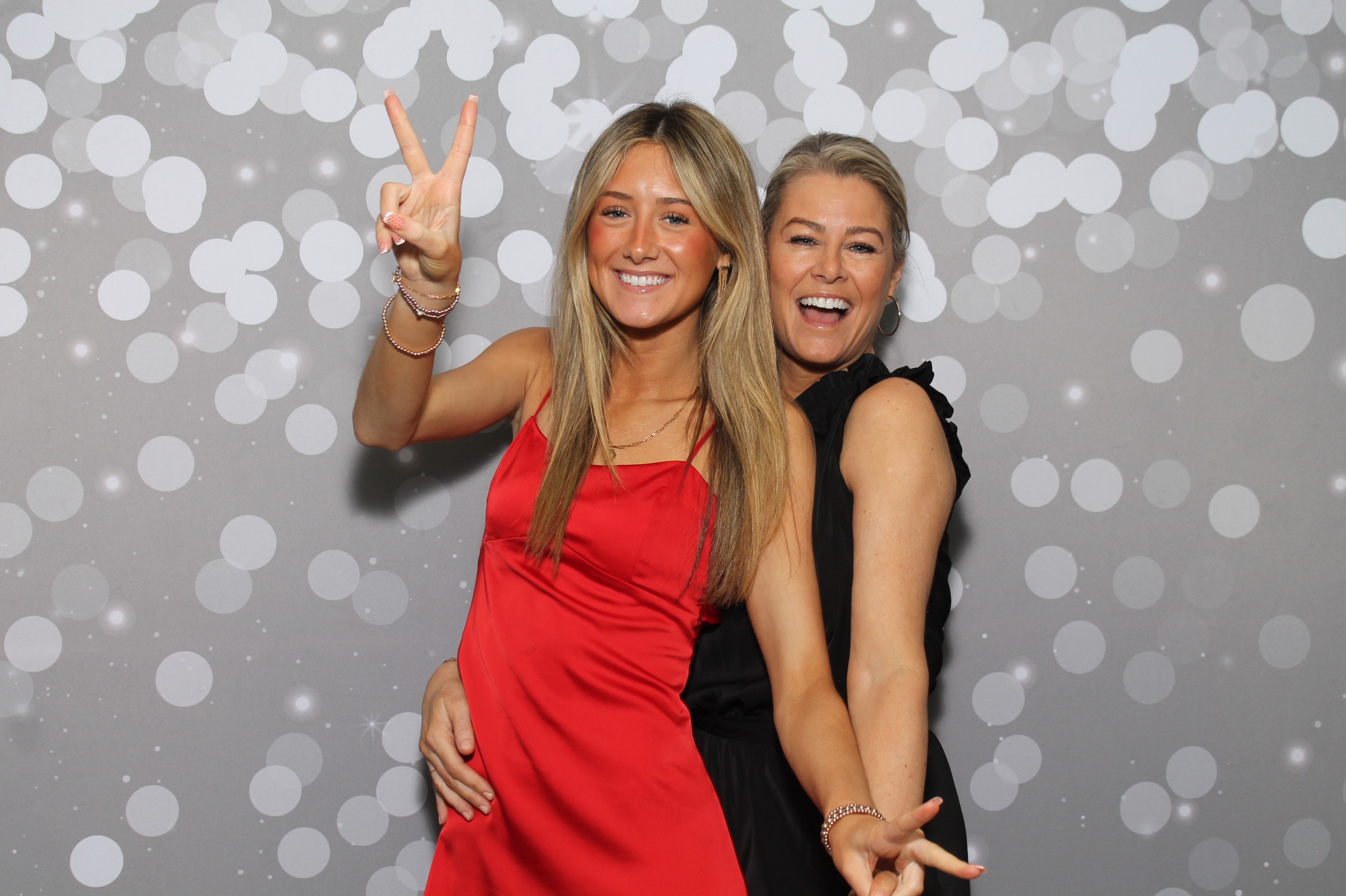 Red Dress Gala | View more photos from the event at gallery.photoboothcincy.com/u/PhotoBoothCincy/Red-Dress-Gala-1