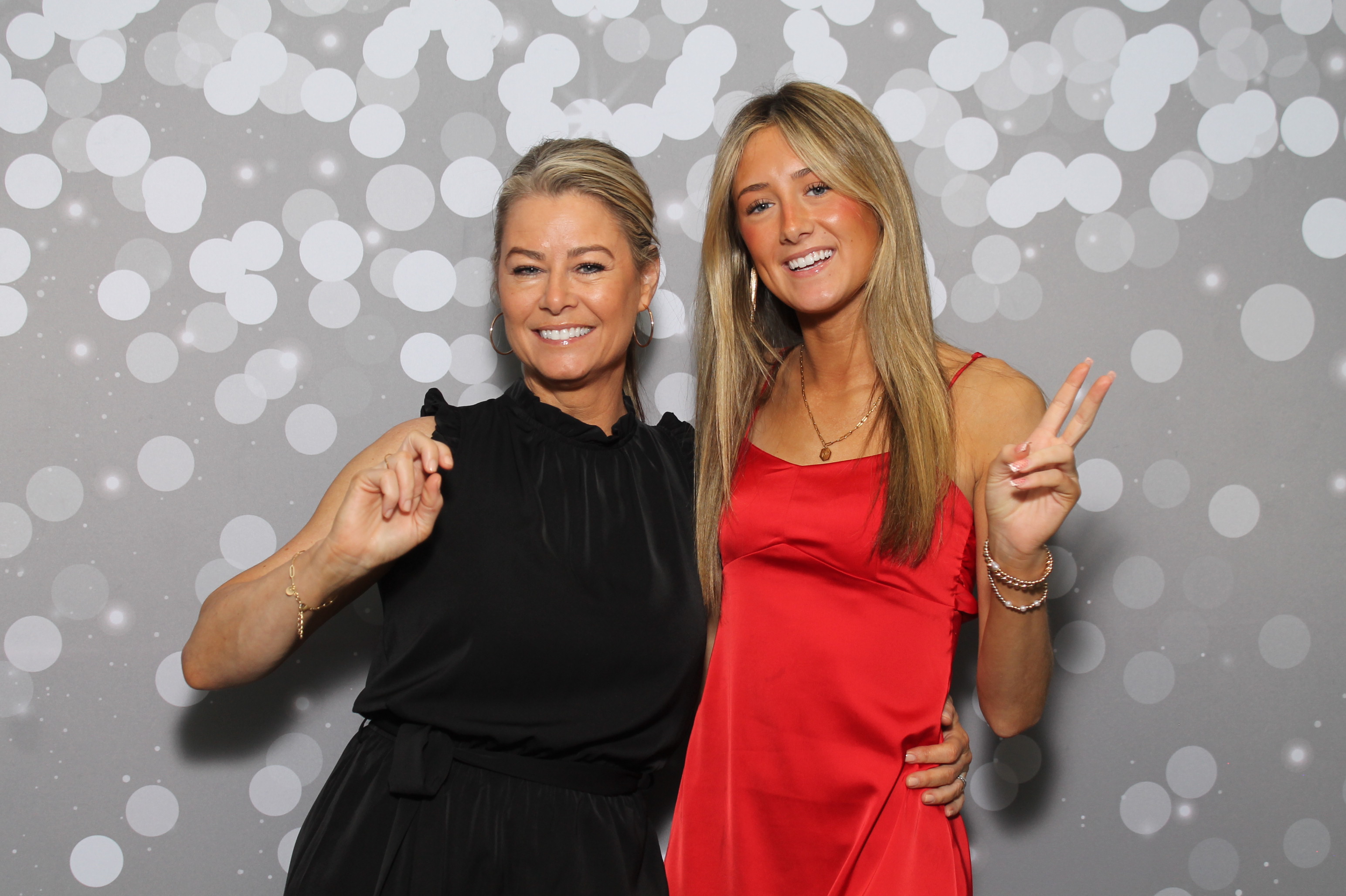 Red Dress Gala | View more photos from the event at gallery.photoboothcincy.com/u/PhotoBoothCincy/Red-Dress-Gala-1