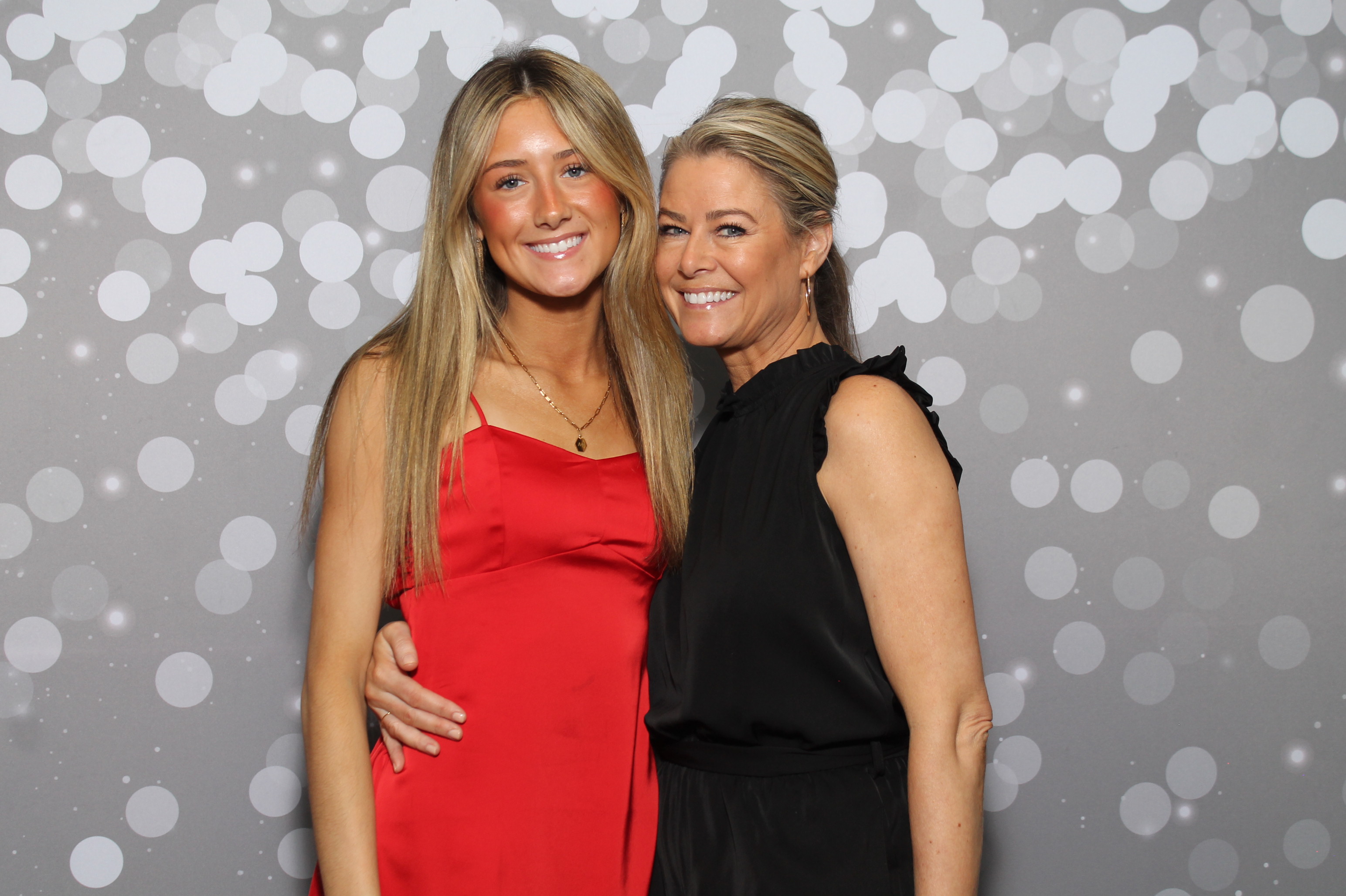 Red Dress Gala | View more photos from the event at gallery.photoboothcincy.com/u/PhotoBoothCincy/Red-Dress-Gala-1