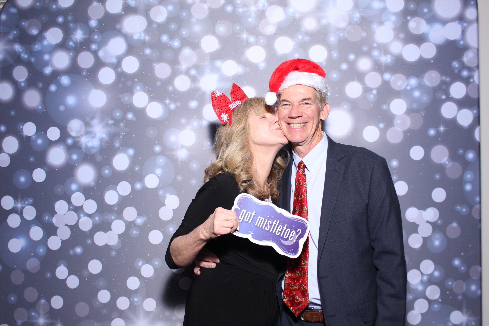 SEI Holiday Party | View more photos from the event at gallery.photoboothcincy.com/u/PhotoBoothCincy/SEI-Holiday-Party-0