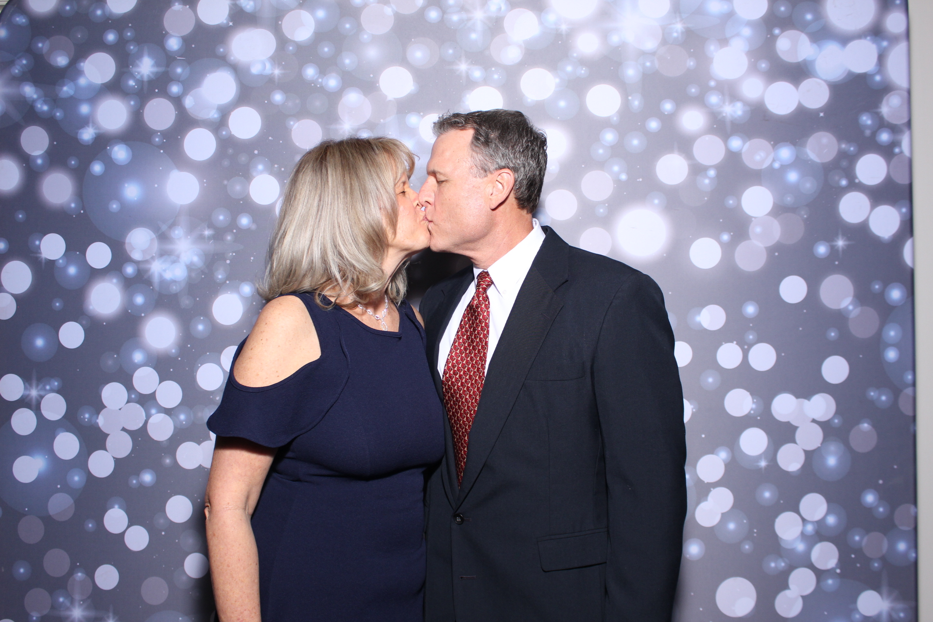 SEI Holiday Party | View more photos from the event at gallery.photoboothcincy.com/u/PhotoBoothCincy/SEI-Holiday-Party-0