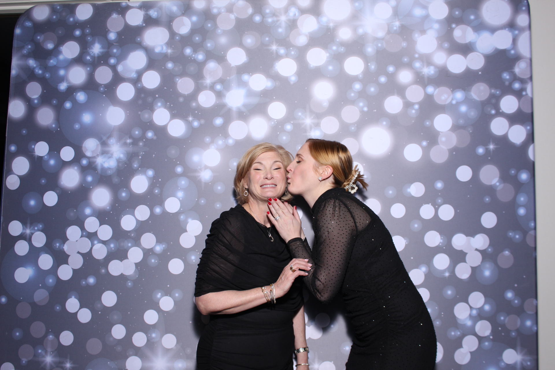 SEI Holiday Party | View more photos from the event at gallery.photoboothcincy.com/u/PhotoBoothCincy/SEI-Holiday-Party-0