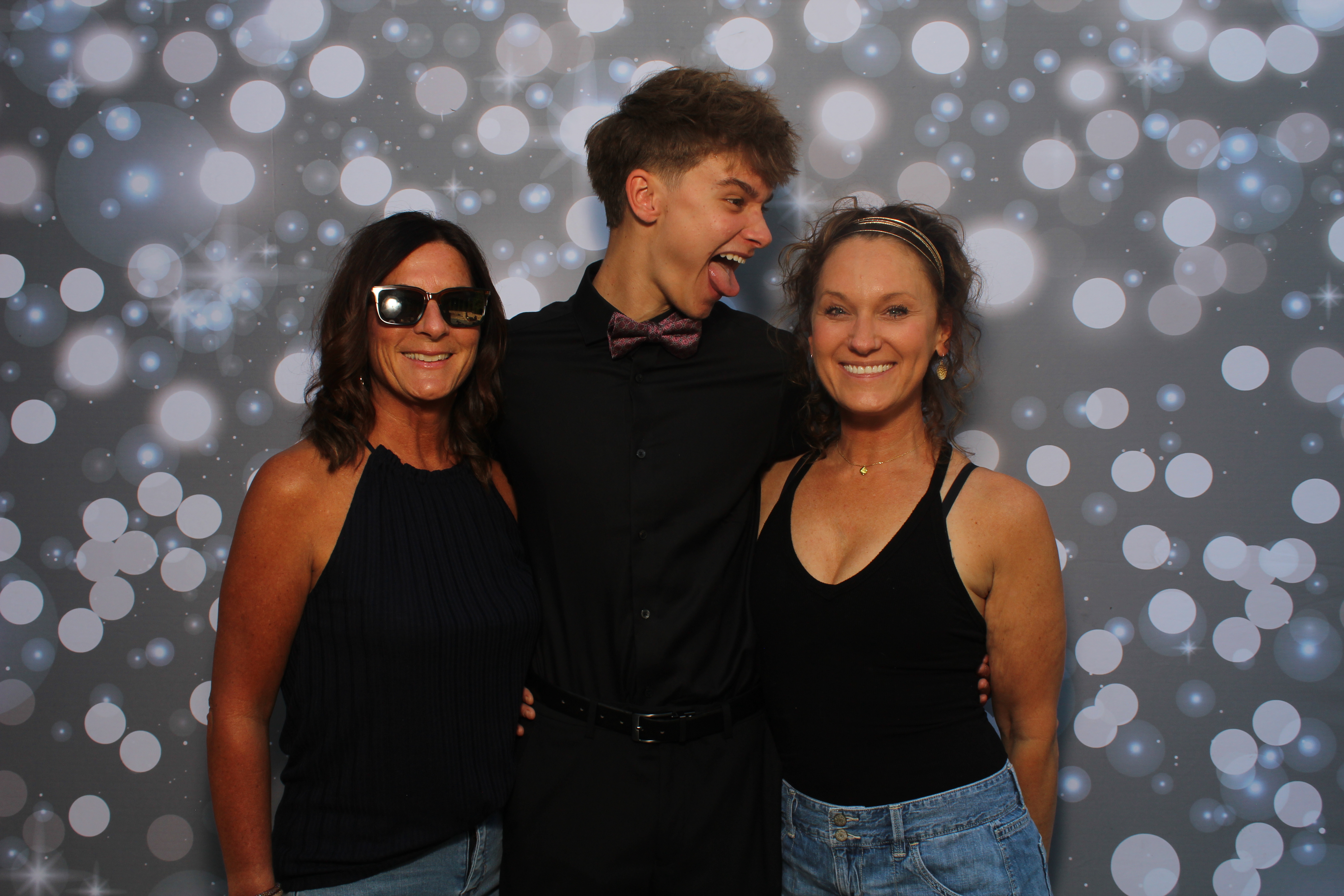 SHDHS HOCO 2025 | View more photos from the event at gallery.photoboothcincy.com/u/PhotoBoothCincy/SHDHS-HOCO-2025