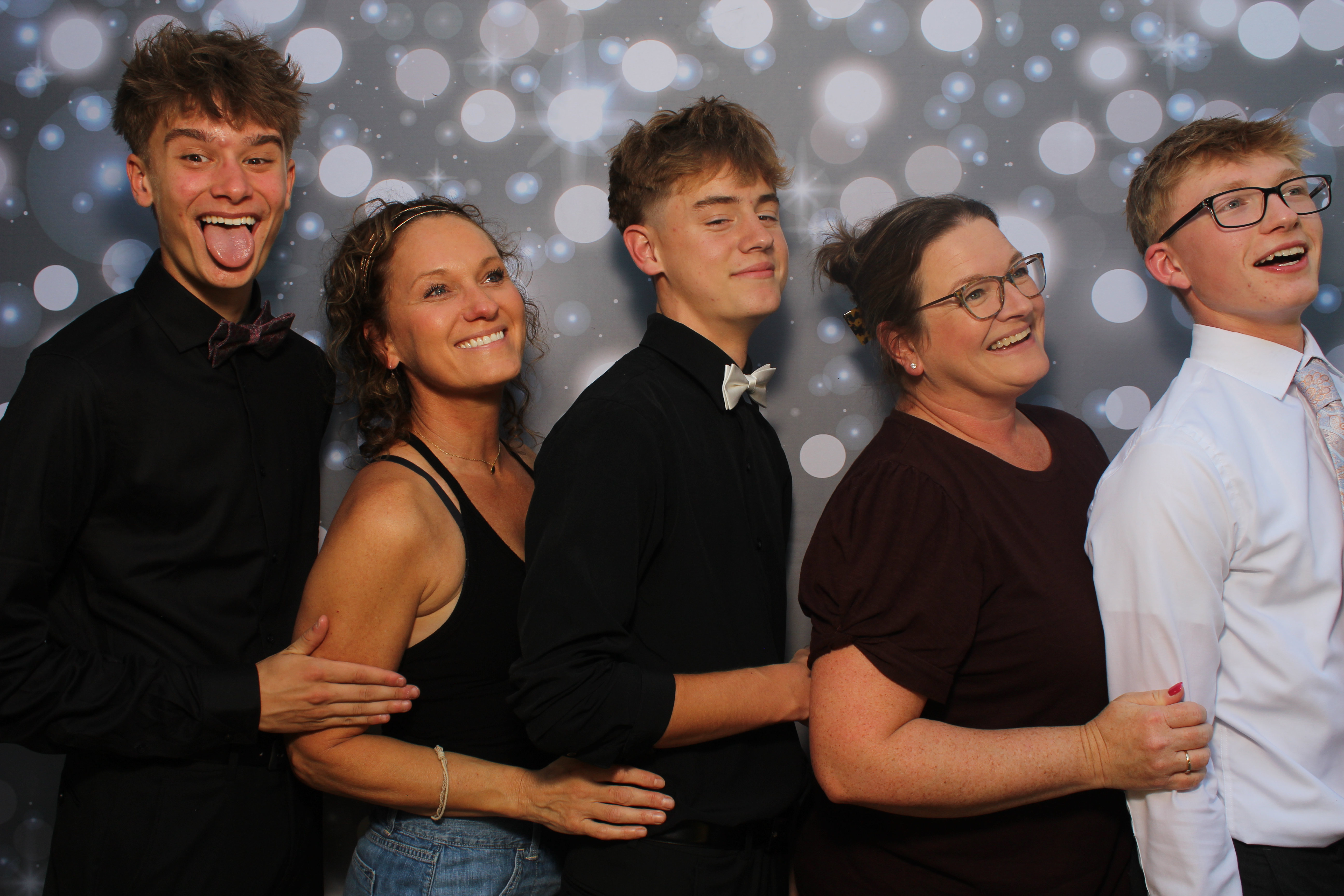 SHDHS HOCO 2025 | View more photos from the event at gallery.photoboothcincy.com/u/PhotoBoothCincy/SHDHS-HOCO-2025