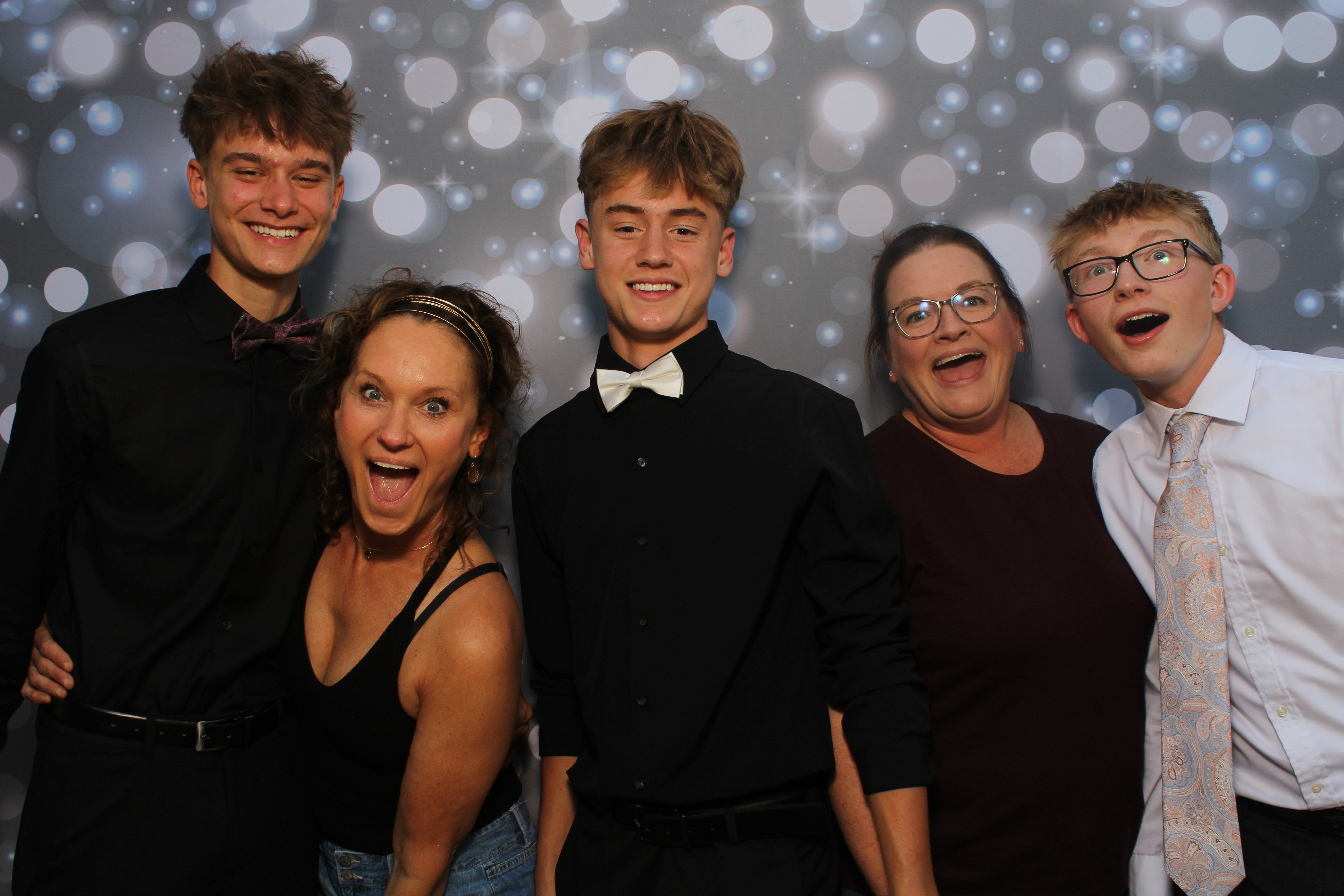 SHDHS HOCO 2025 | View more photos from the event at gallery.photoboothcincy.com/u/PhotoBoothCincy/SHDHS-HOCO-2025