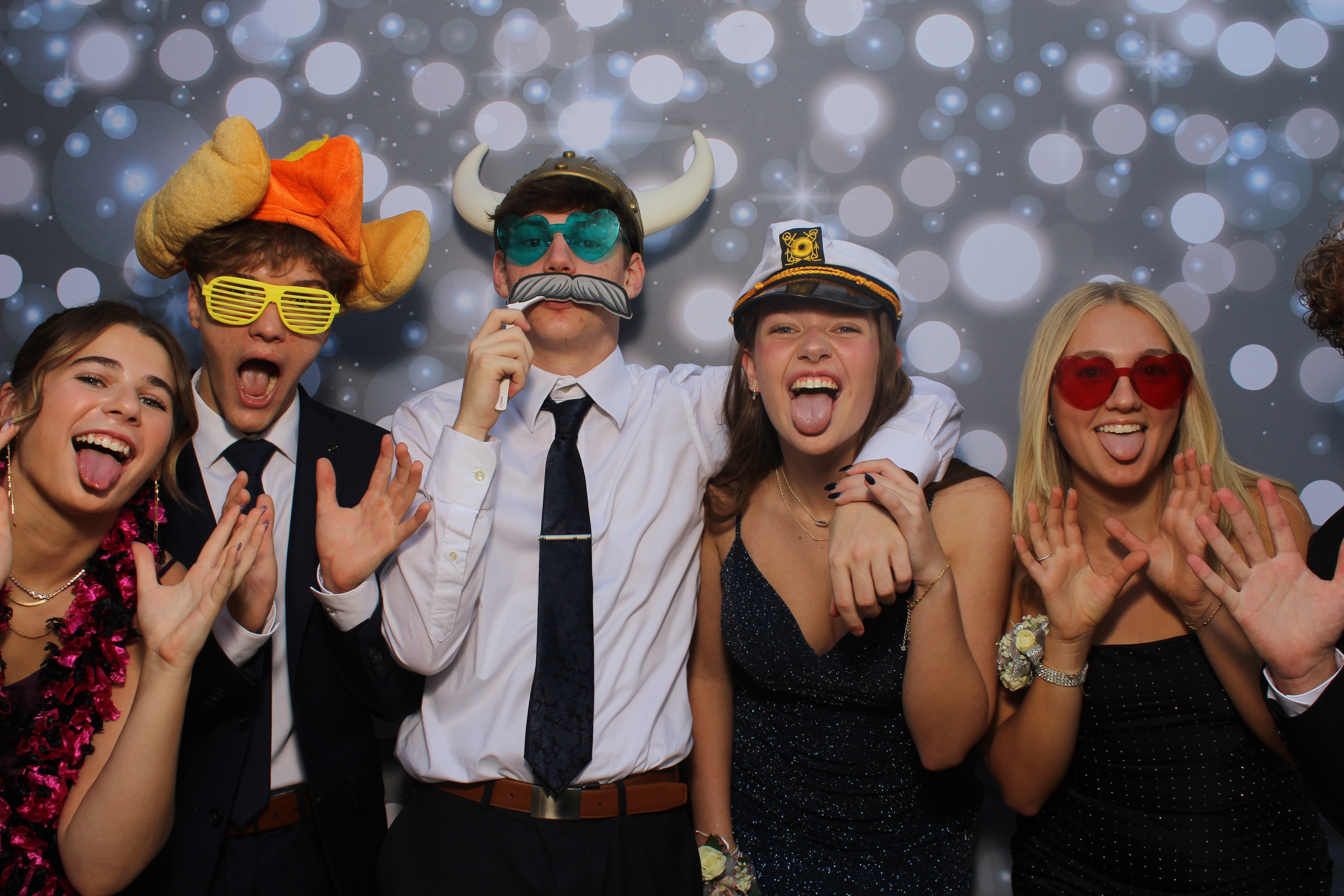 SHDHS HOCO 2025 | View more photos from the event at gallery.photoboothcincy.com/u/PhotoBoothCincy/SHDHS-HOCO-2025