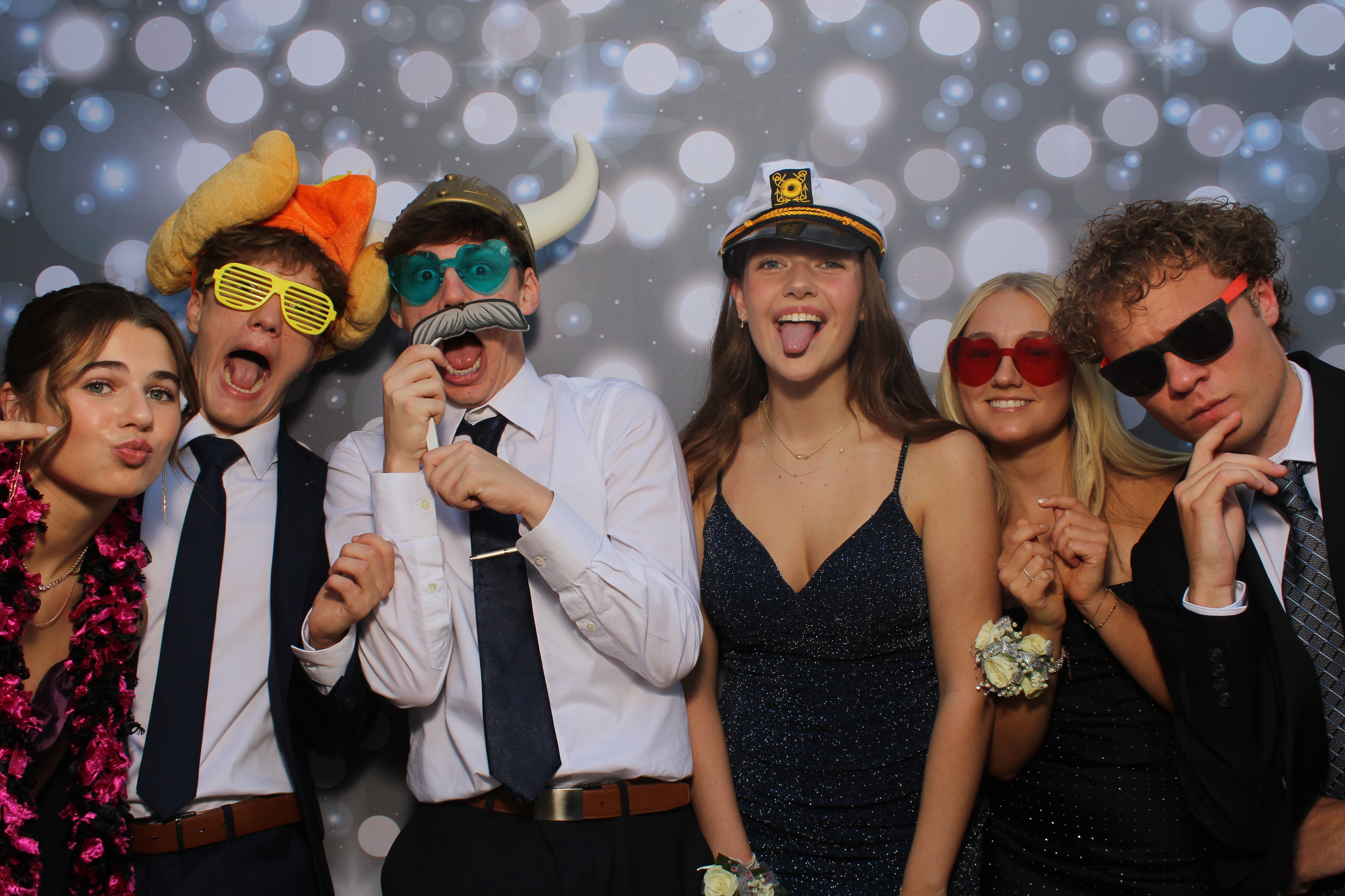 SHDHS HOCO 2025 | View more photos from the event at gallery.photoboothcincy.com/u/PhotoBoothCincy/SHDHS-HOCO-2025