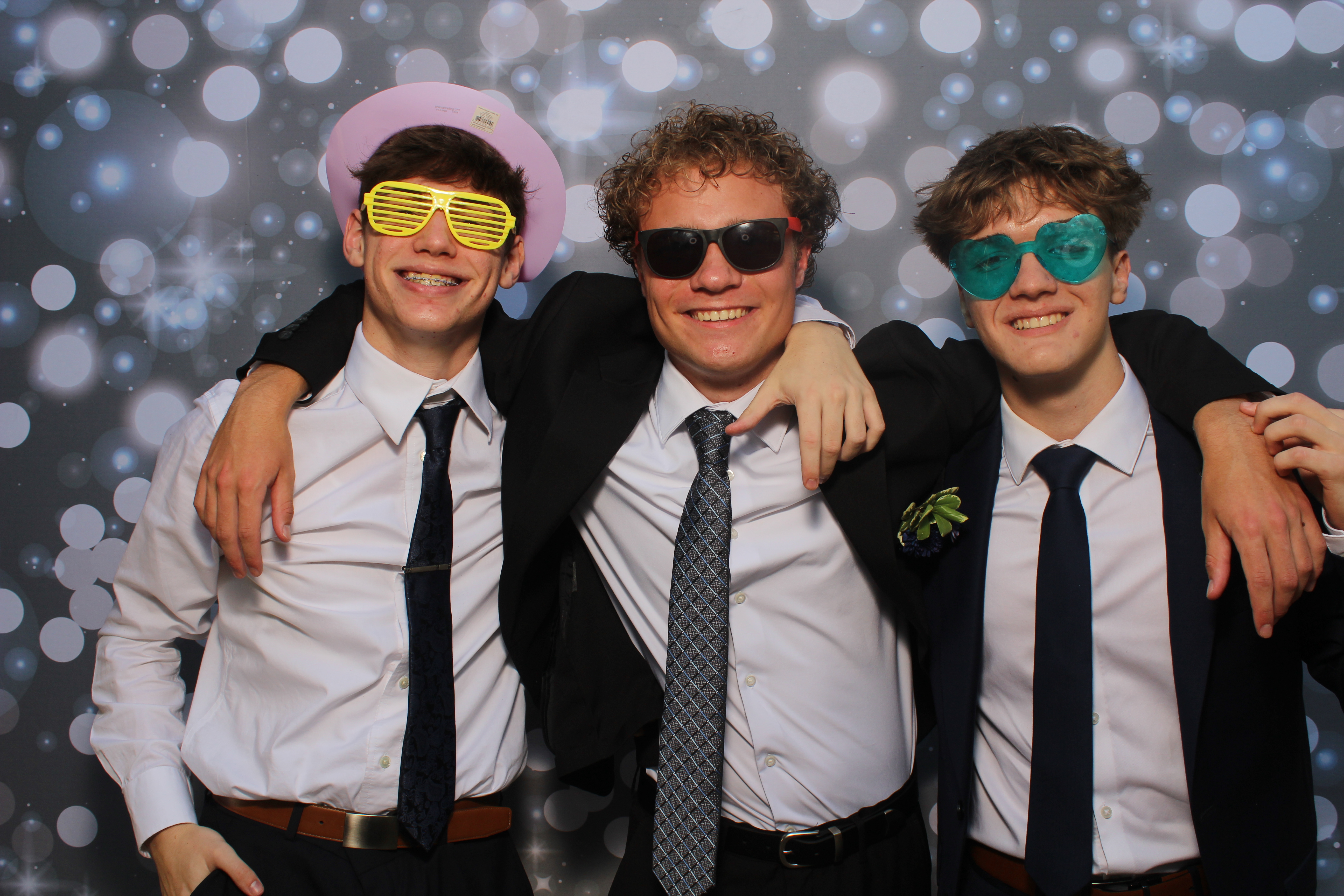 SHDHS HOCO 2025 | View more photos from the event at gallery.photoboothcincy.com/u/PhotoBoothCincy/SHDHS-HOCO-2025
