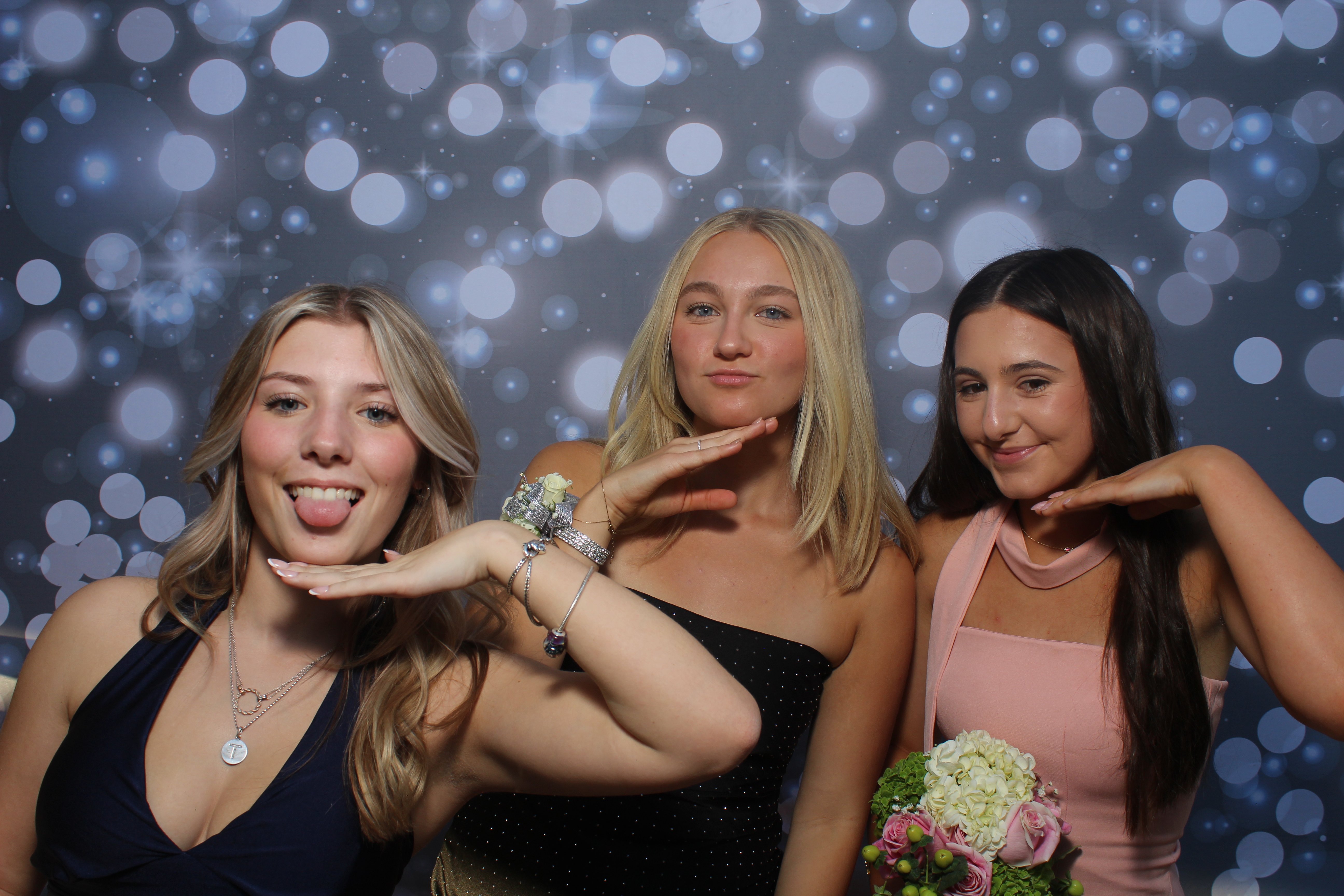 SHDHS HOCO 2025 | View more photos from the event at gallery.photoboothcincy.com/u/PhotoBoothCincy/SHDHS-HOCO-2025