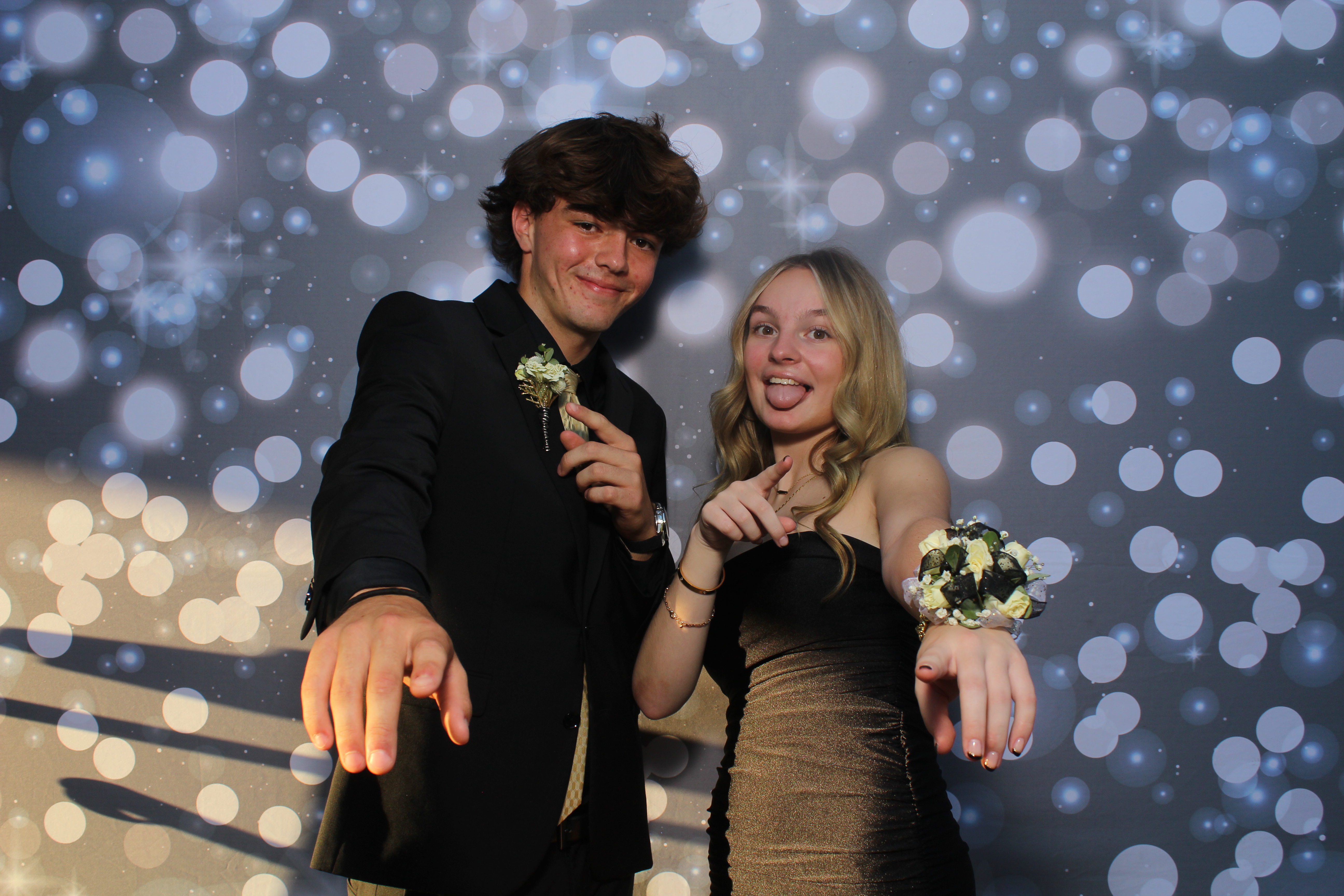 SHDHS HOCO 2025 | View more photos from the event at gallery.photoboothcincy.com/u/PhotoBoothCincy/SHDHS-HOCO-2025