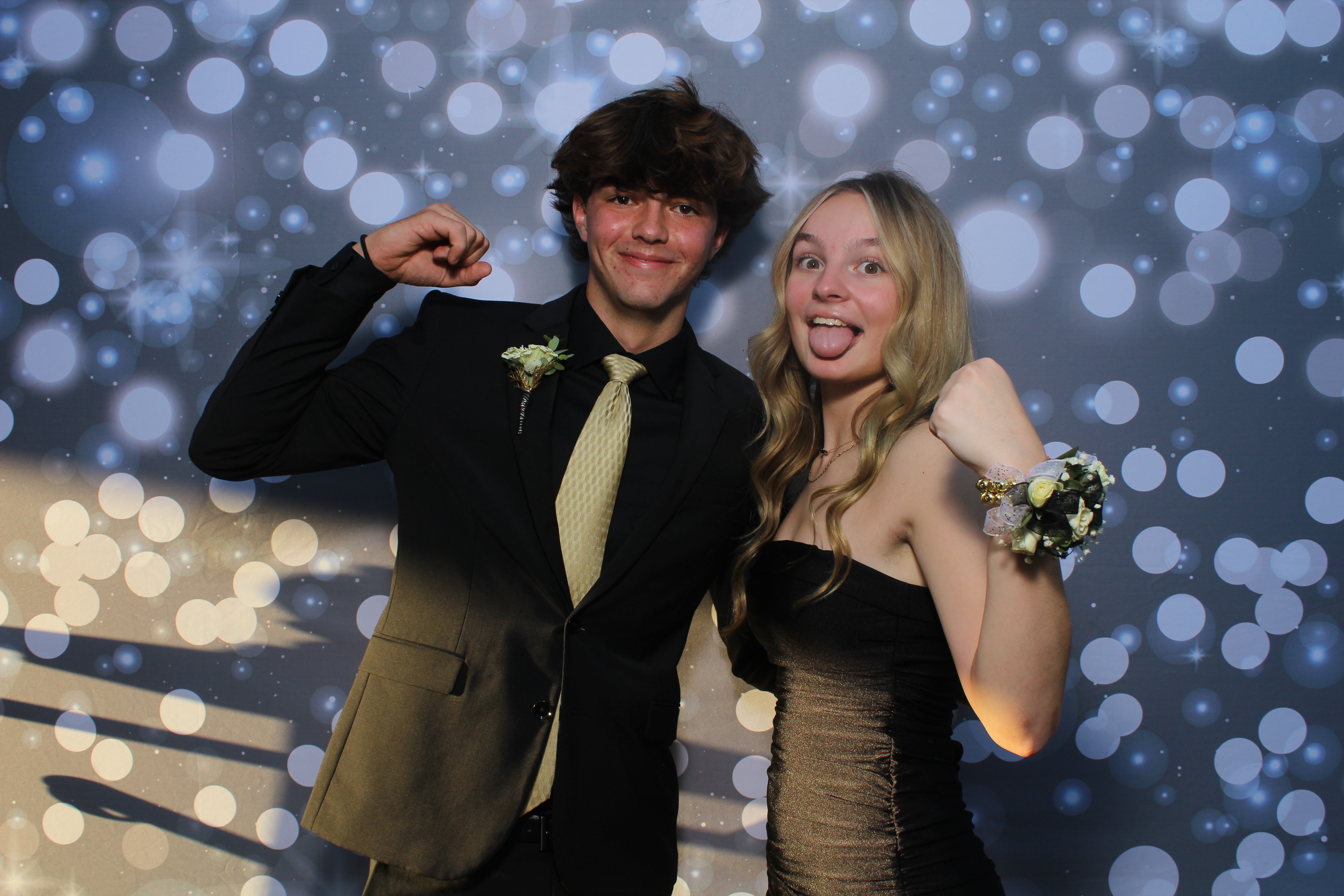 SHDHS HOCO 2025 | View more photos from the event at gallery.photoboothcincy.com/u/PhotoBoothCincy/SHDHS-HOCO-2025
