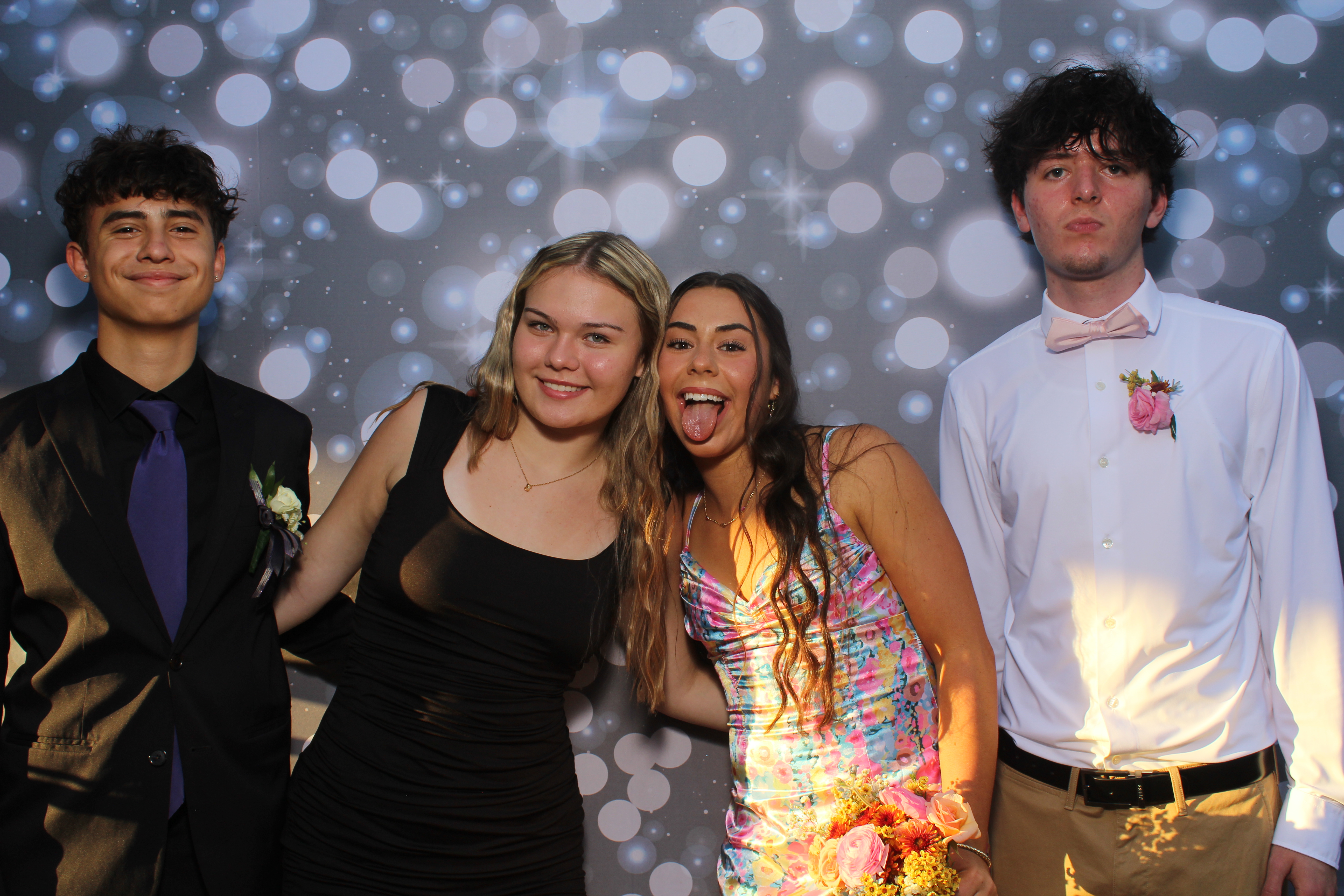SHDHS HOCO 2025 | View more photos from the event at gallery.photoboothcincy.com/u/PhotoBoothCincy/SHDHS-HOCO-2025