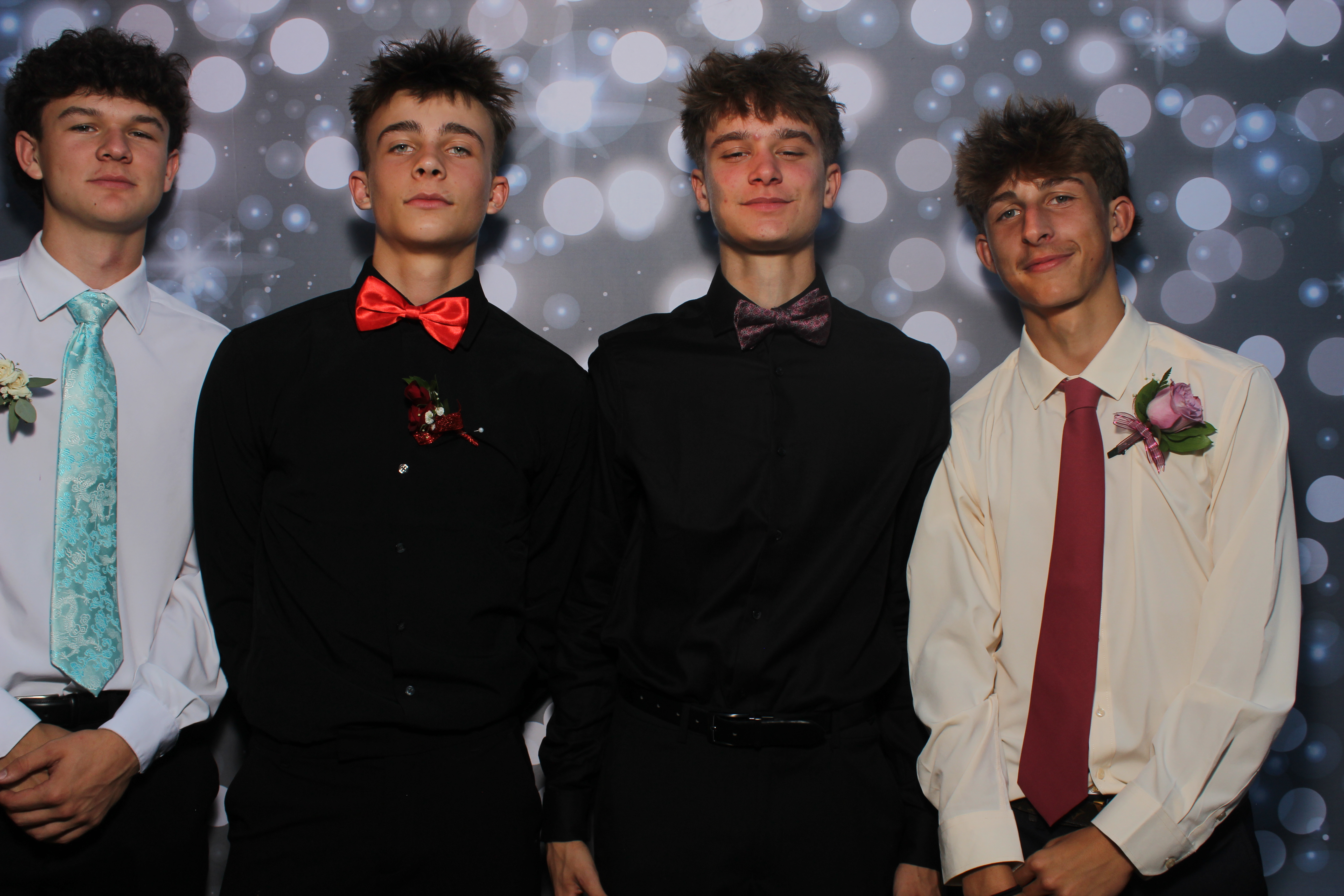 SHDHS HOCO 2025 | View more photos from the event at gallery.photoboothcincy.com/u/PhotoBoothCincy/SHDHS-HOCO-2025