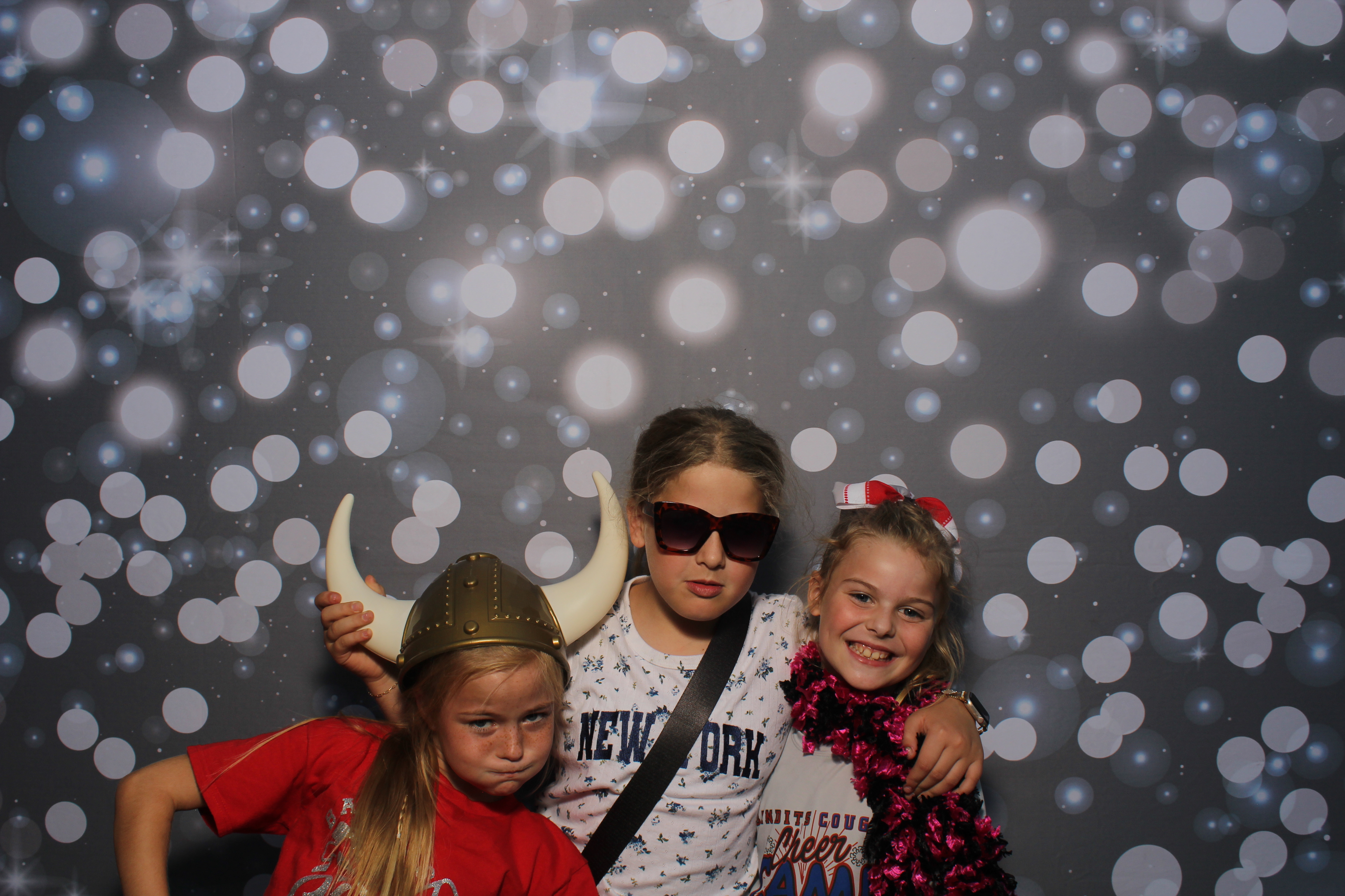 SHDHS HOCO 2025 | View more photos from the event at gallery.photoboothcincy.com/u/PhotoBoothCincy/SHDHS-HOCO-2025