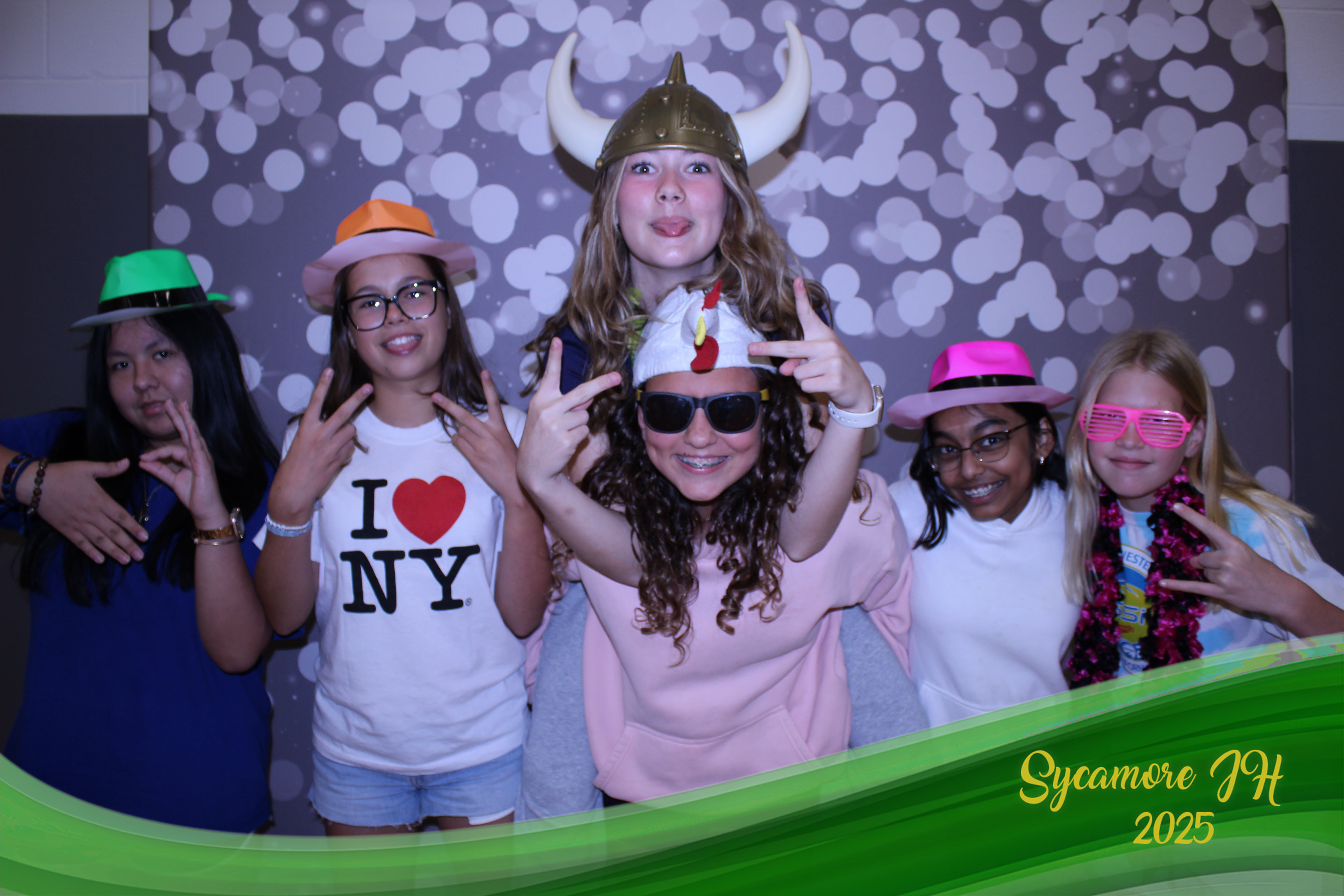 SJHS Fundraiser | View more photos from the event at gallery.photoboothcincy.com/u/PhotoBoothCincy/SJHS-Fundraiser
