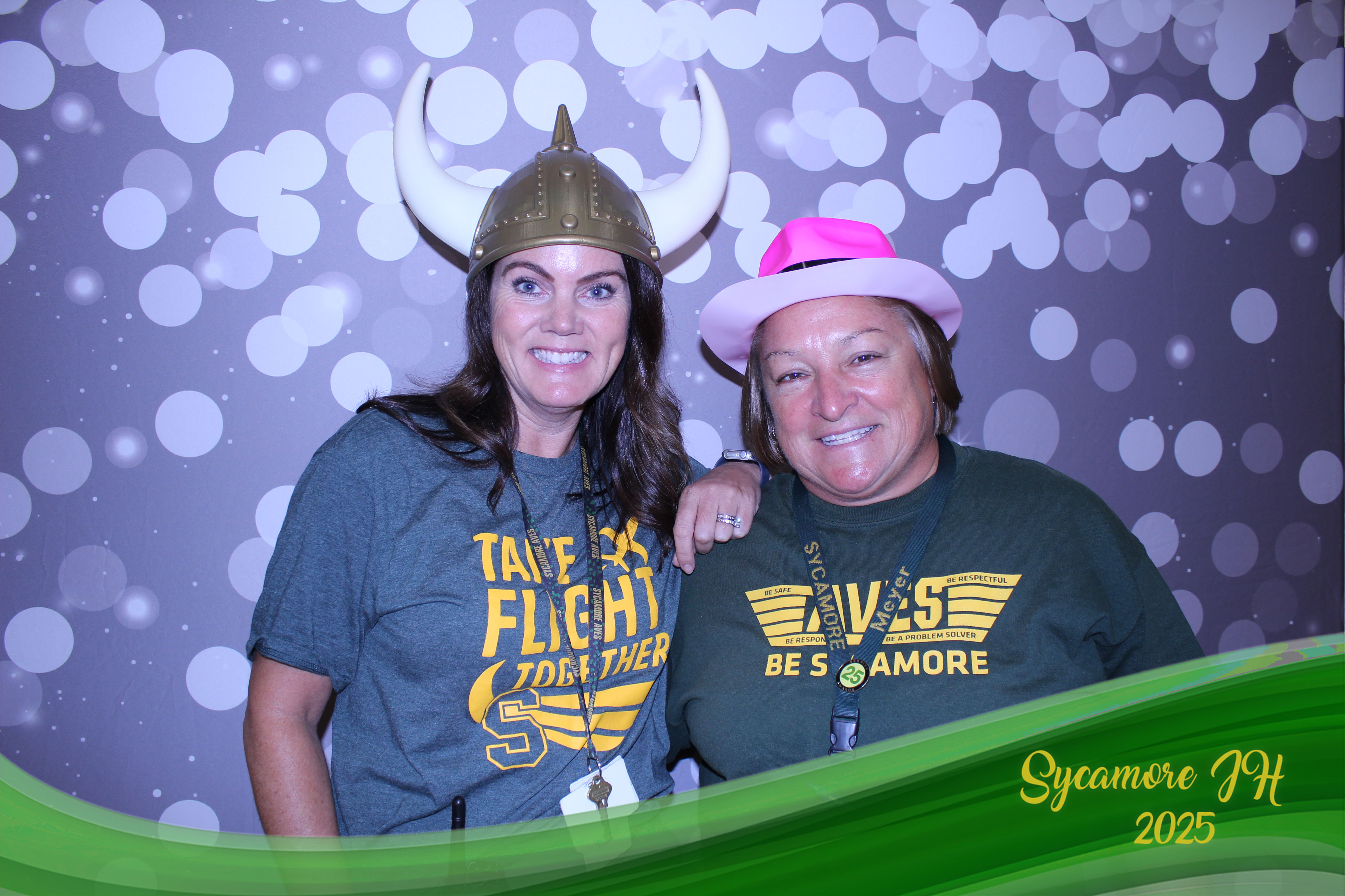 SJHS Fundraiser | View more photos from the event at gallery.photoboothcincy.com/u/PhotoBoothCincy/SJHS-Fundraiser