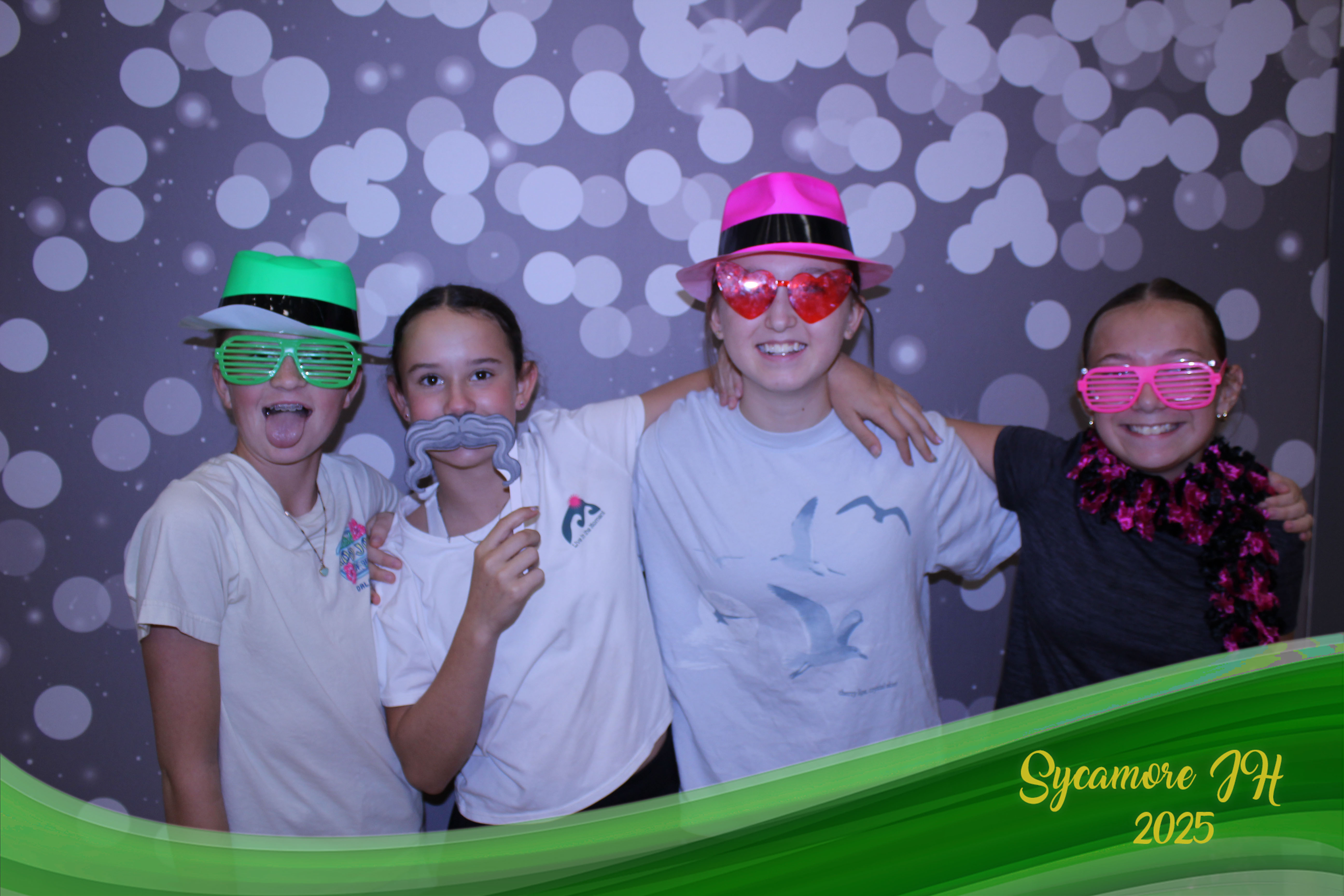 SJHS Fundraiser | View more photos from the event at gallery.photoboothcincy.com/u/PhotoBoothCincy/SJHS-Fundraiser