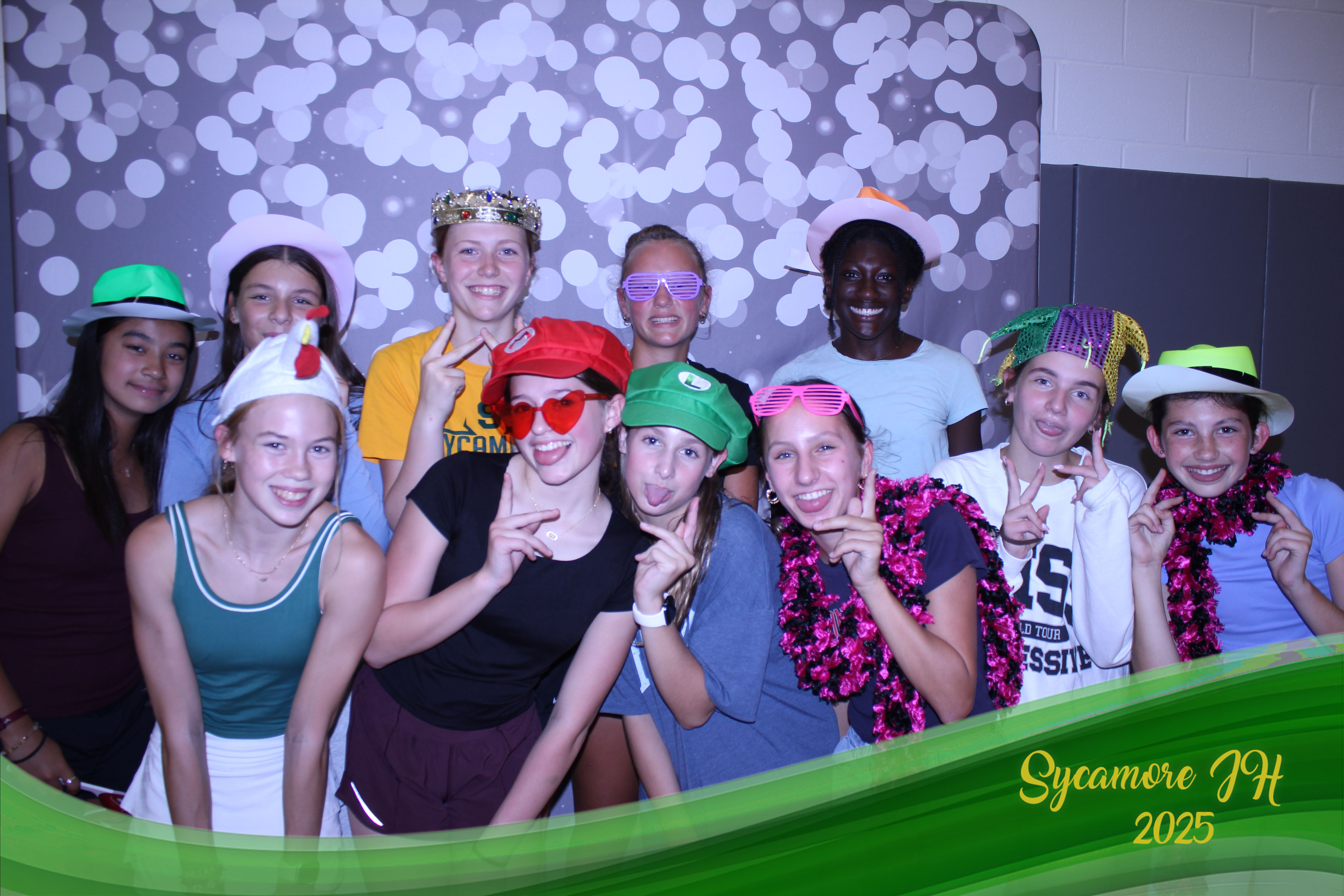 SJHS Fundraiser | View more photos from the event at gallery.photoboothcincy.com/u/PhotoBoothCincy/SJHS-Fundraiser