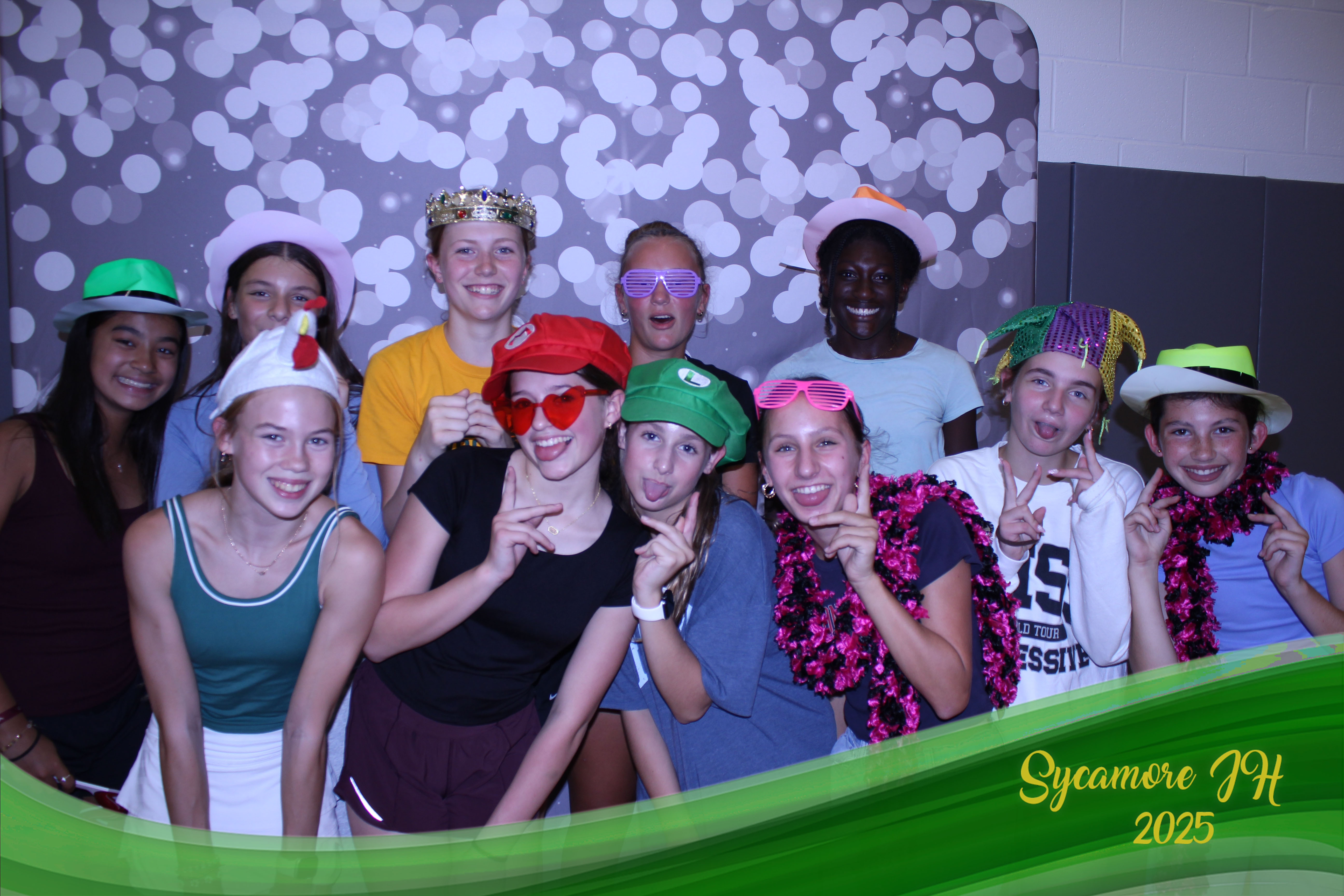 SJHS Fundraiser | View more photos from the event at gallery.photoboothcincy.com/u/PhotoBoothCincy/SJHS-Fundraiser
