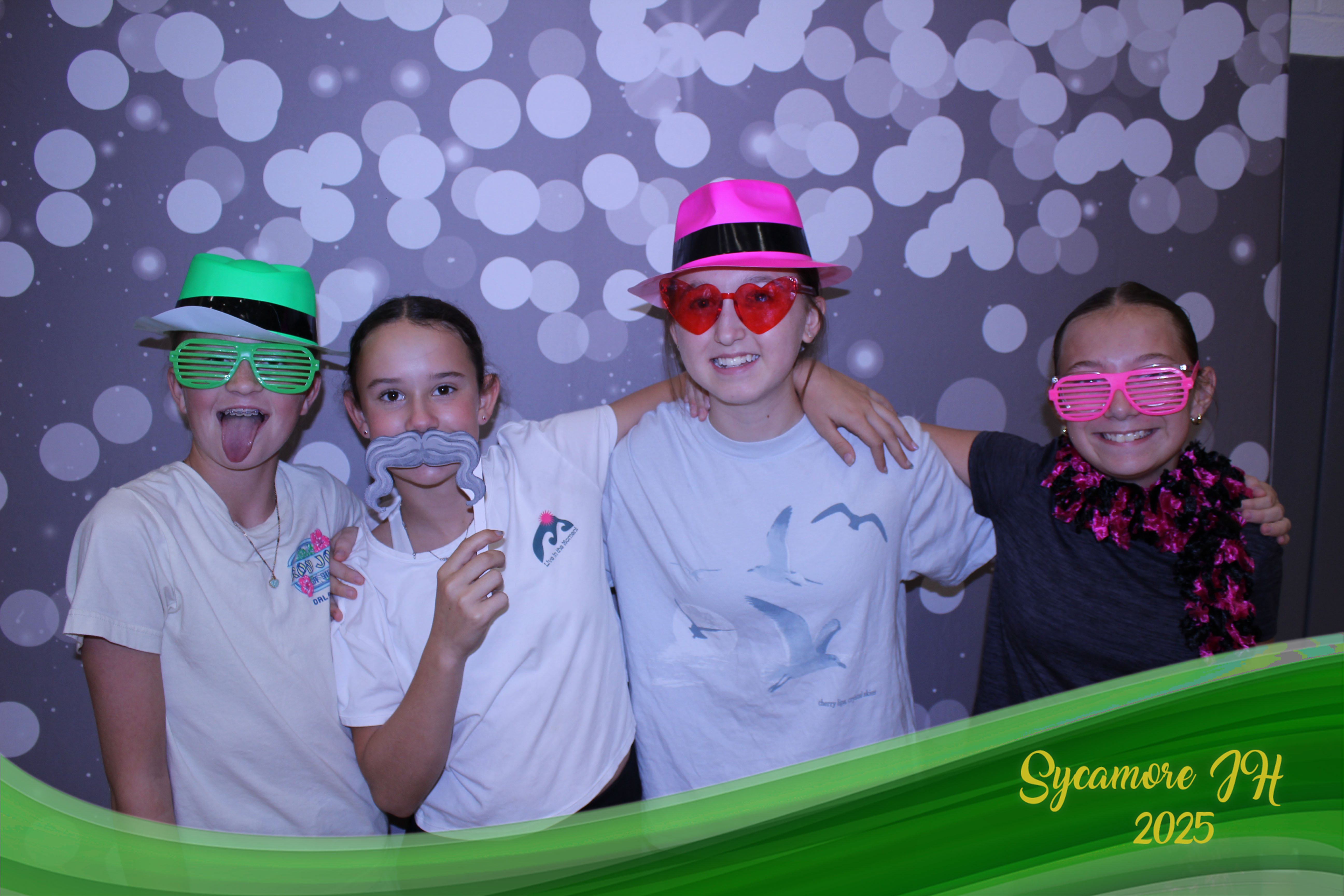 SJHS Fundraiser | View more photos from the event at gallery.photoboothcincy.com/u/PhotoBoothCincy/SJHS-Fundraiser